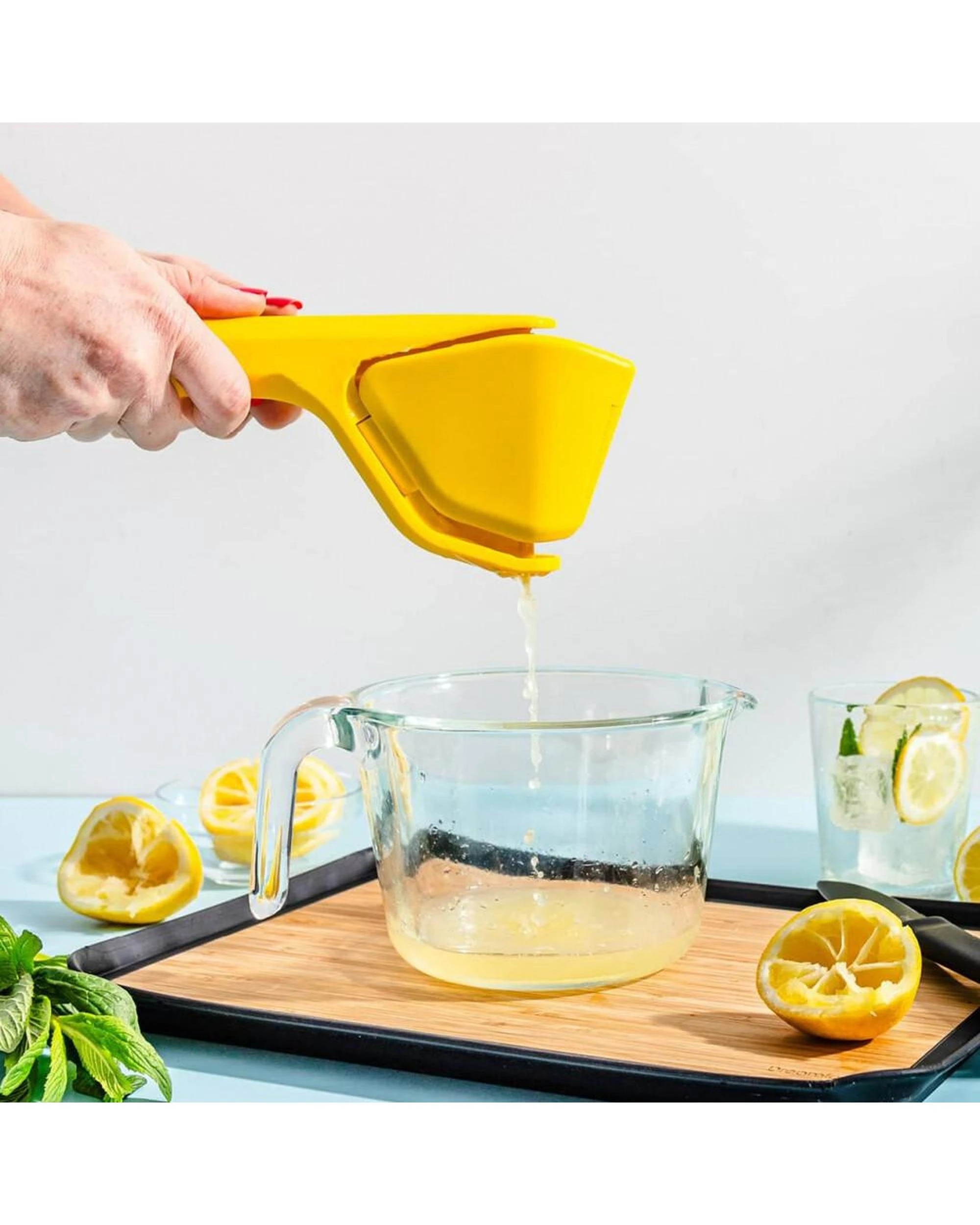 6 Dreamfarm Fluicer Fold Flat Easy Juicer  Lemon, 6 of 6