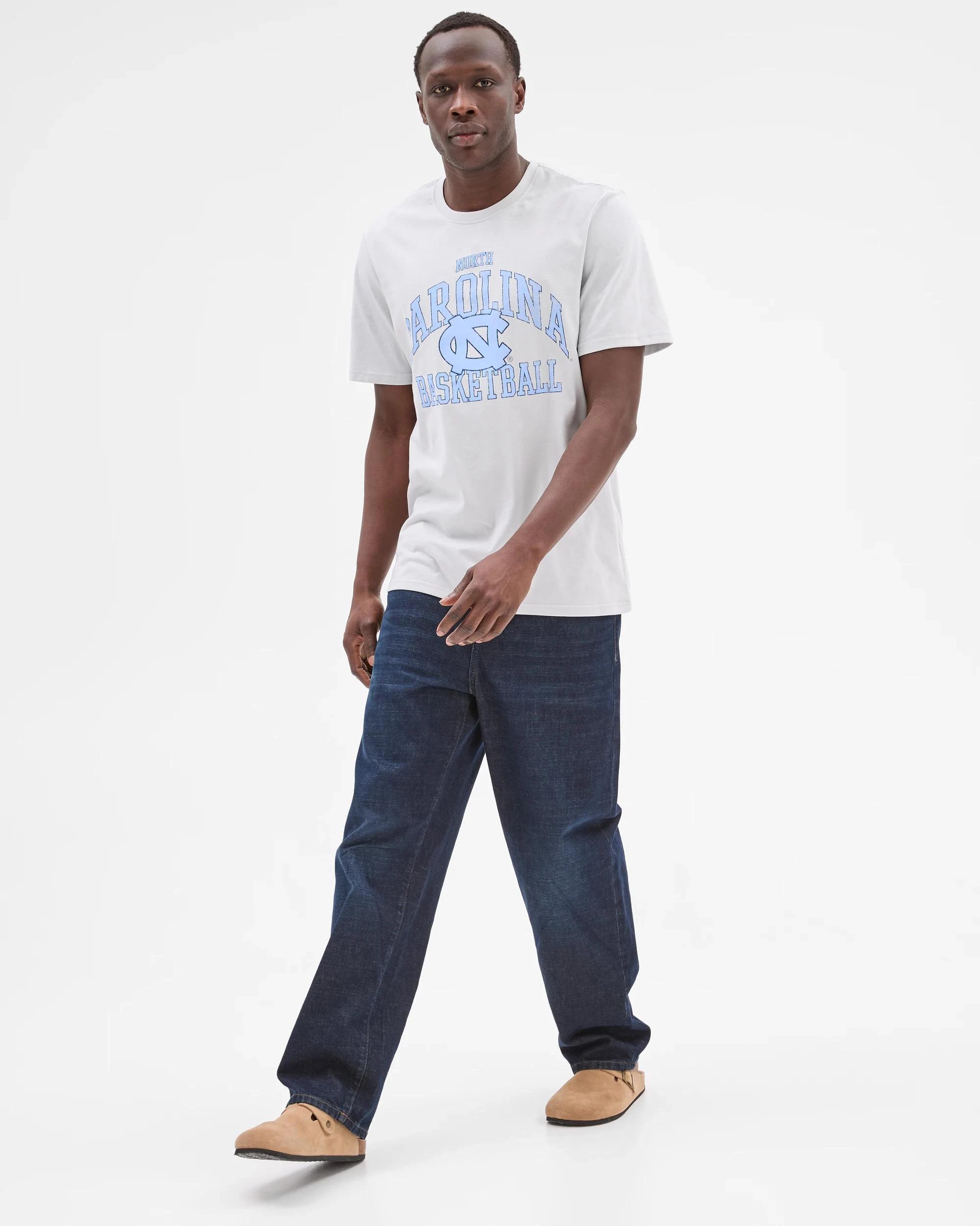 3 Licensed North Carolina Basketball T-Shirt NEUTRAL/BLUE, 3 of 5