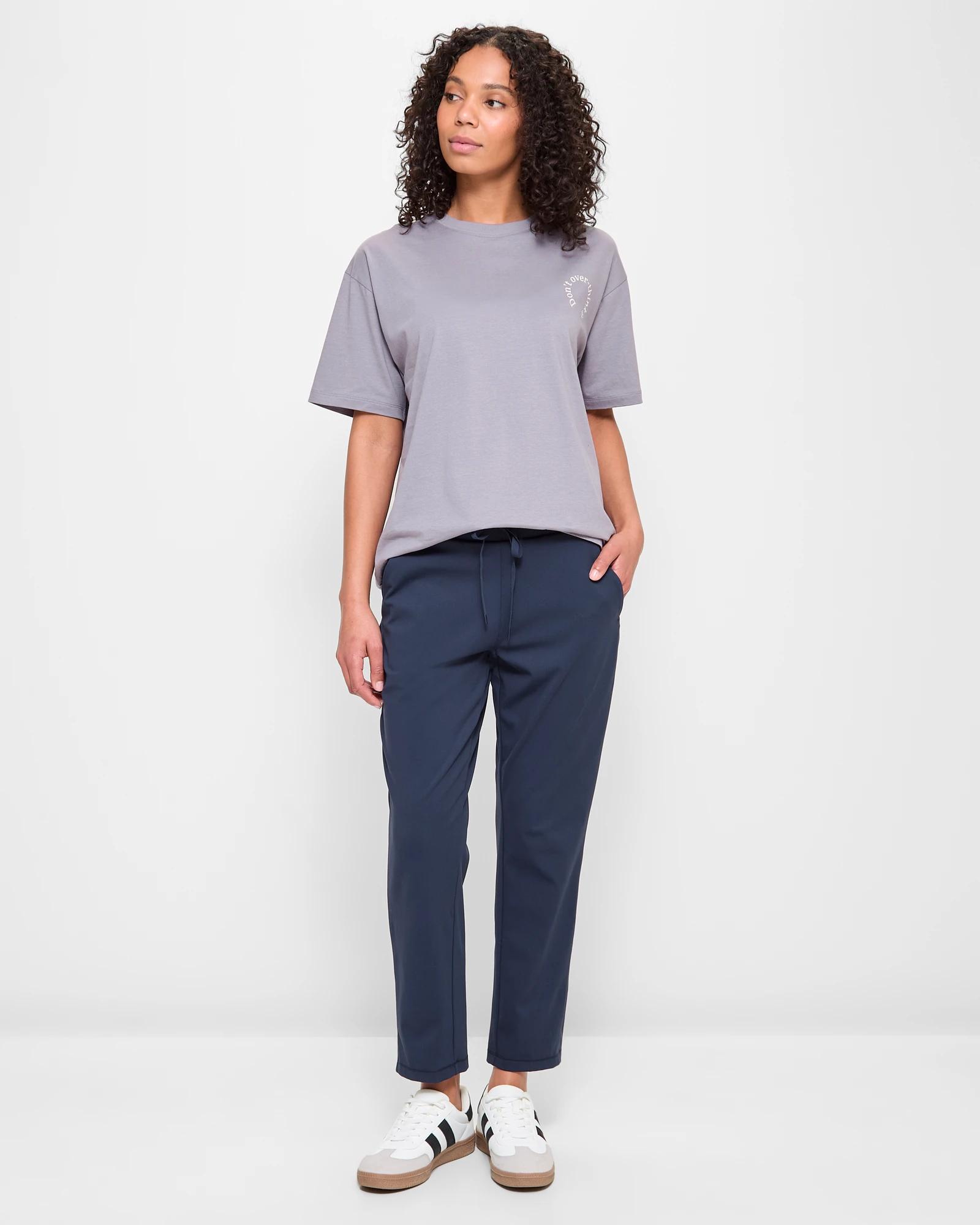 2 Target Active 7/8 Length Relaxed Travel Pants NAVY BLUE, 2 of 5