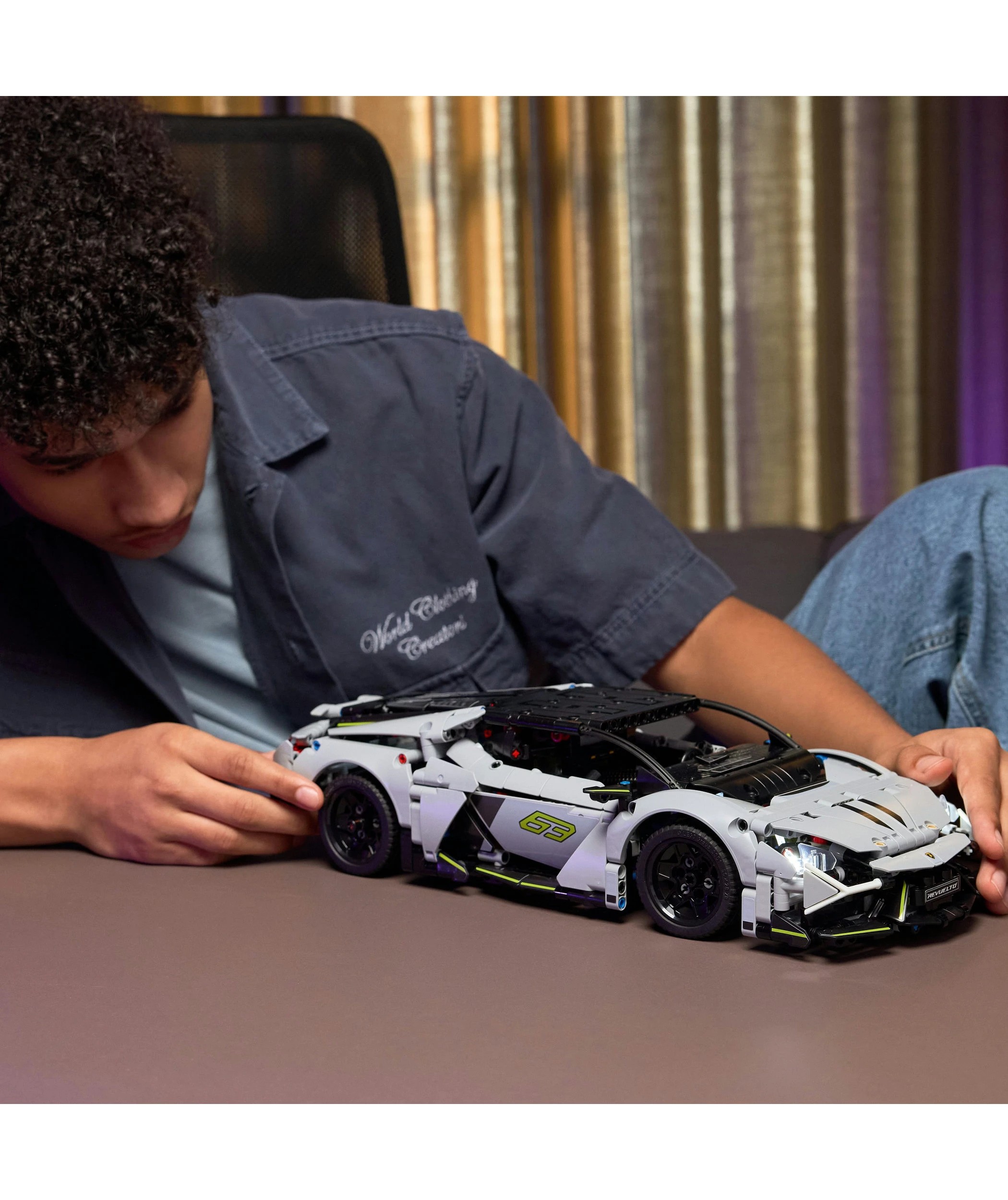 8 LEGO Technic Lamborghini Revuelto Super Sports Car 42214, 8 of 10