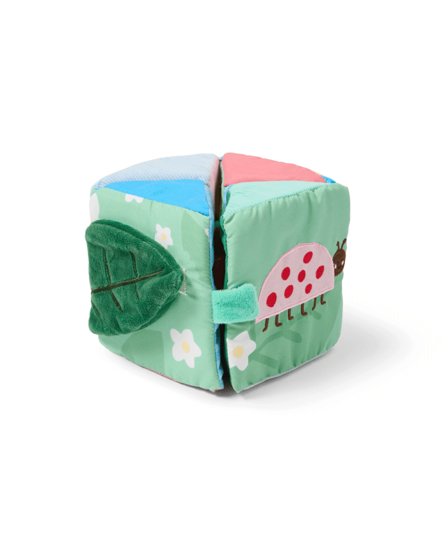Plush Fold‑Out Cube