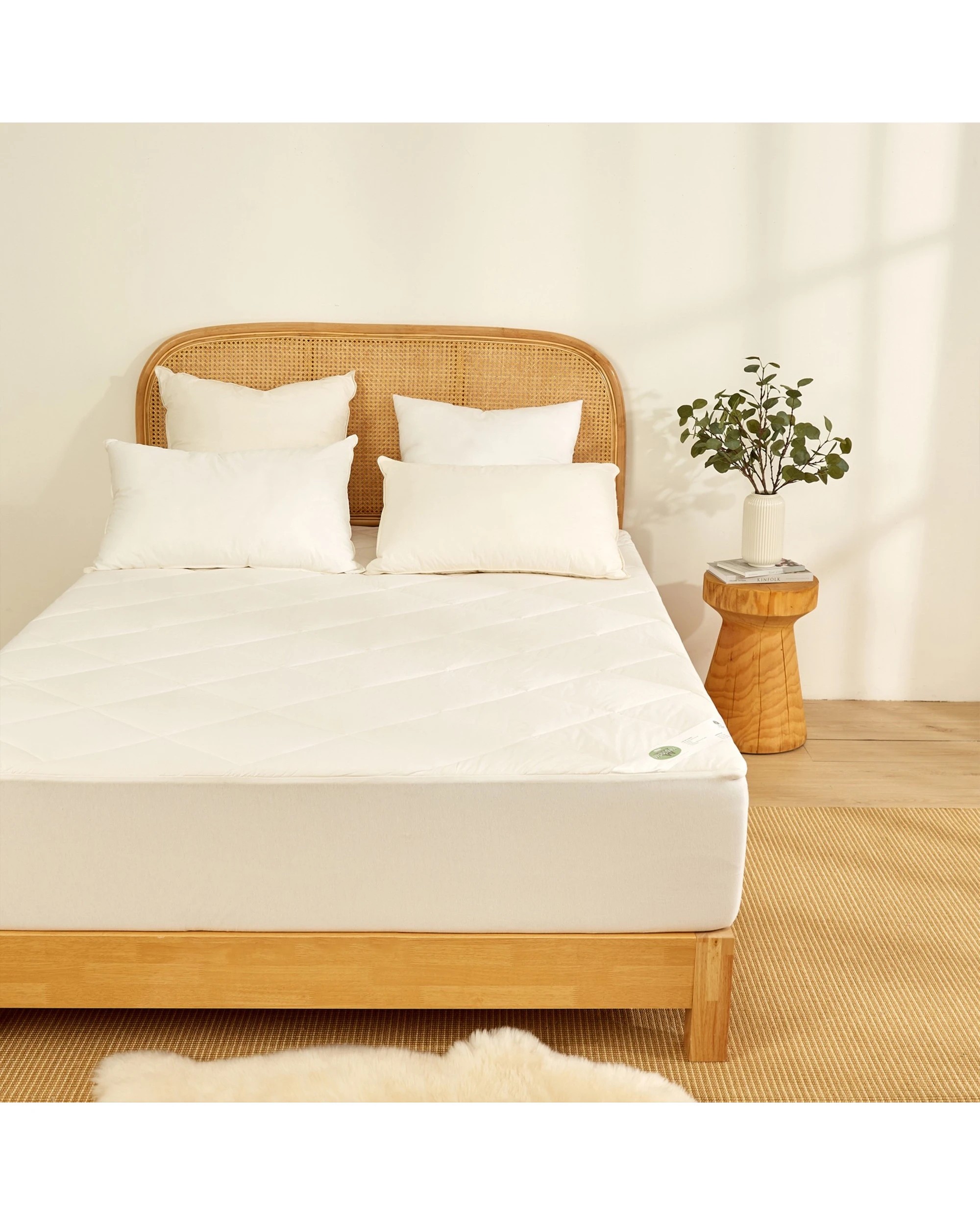 1 Wooltara Luxury Washable Cotton Japara Wool Rich Mattress Topper - Queen Bed - White, 1 of 7