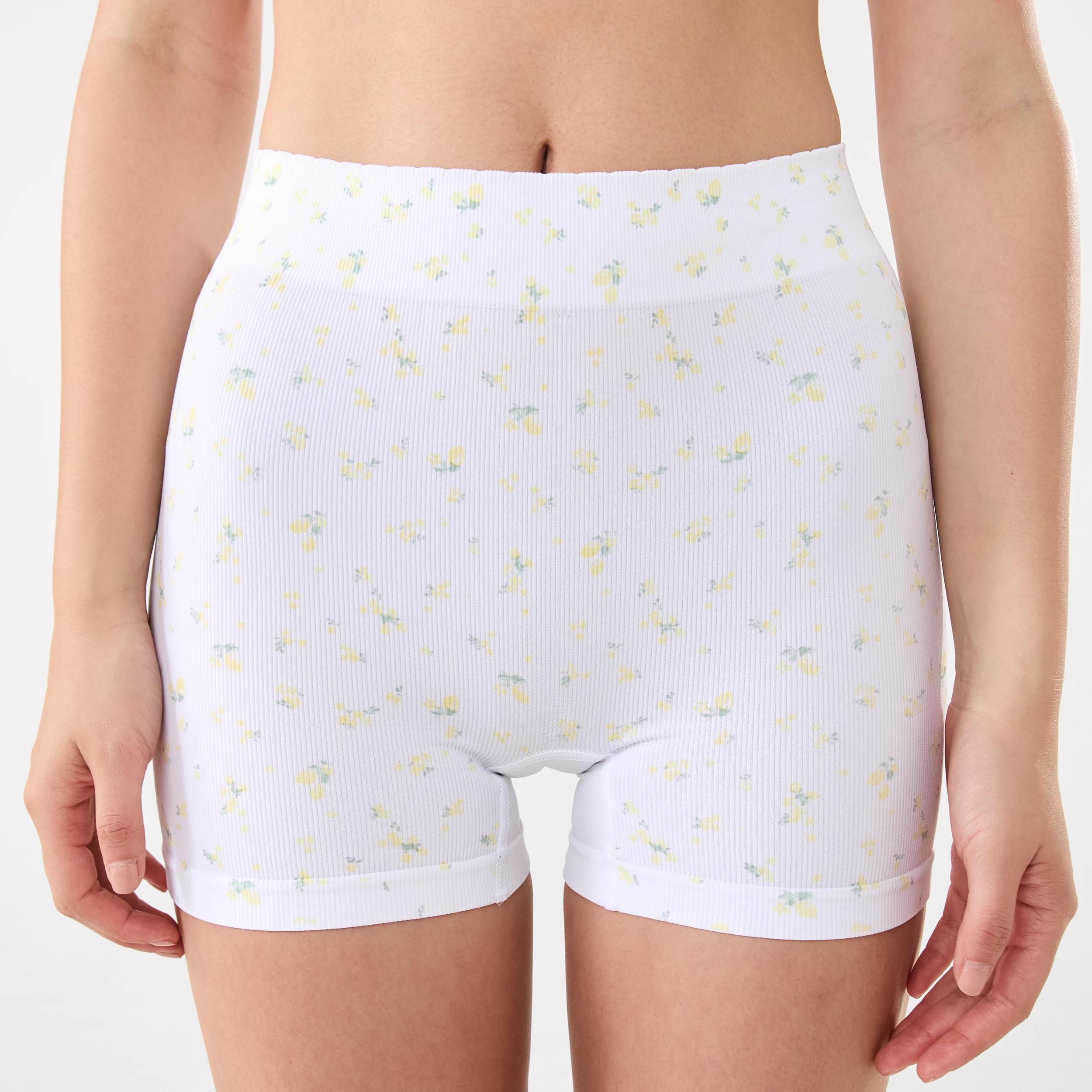 4 3 Pack Seamfree Rib Boyleg Shorties Lemoncello, 4 of 10