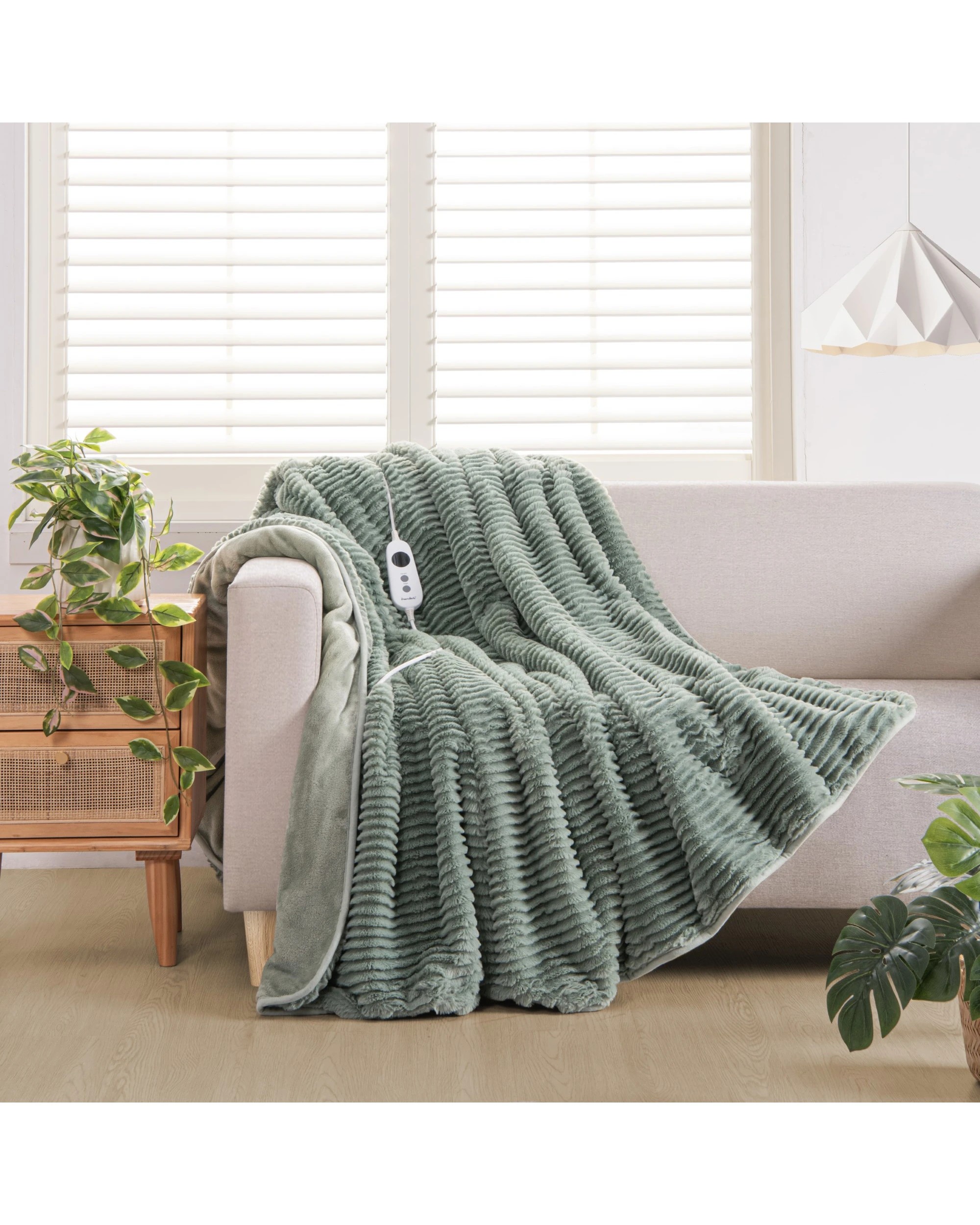 1 Dreamaker Millie Eyelash Fleece Reversible Heated Throw Faded 180x200cm - Green and Sage, 1 of 8