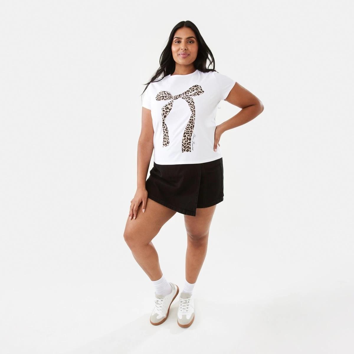 4 Short Sleeve Neat Print T-shirt Leo Bow, 4 of 8
