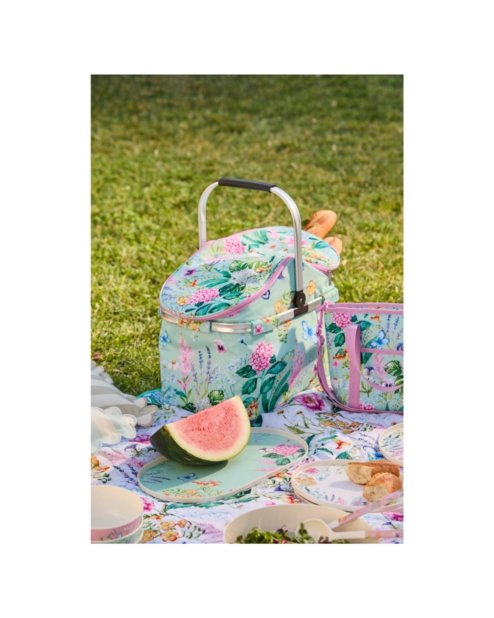 3 Maxwell And Williams Botanica Insulated Picnic Carry Basket 40L Recycled PET - Multi, 3 of 4