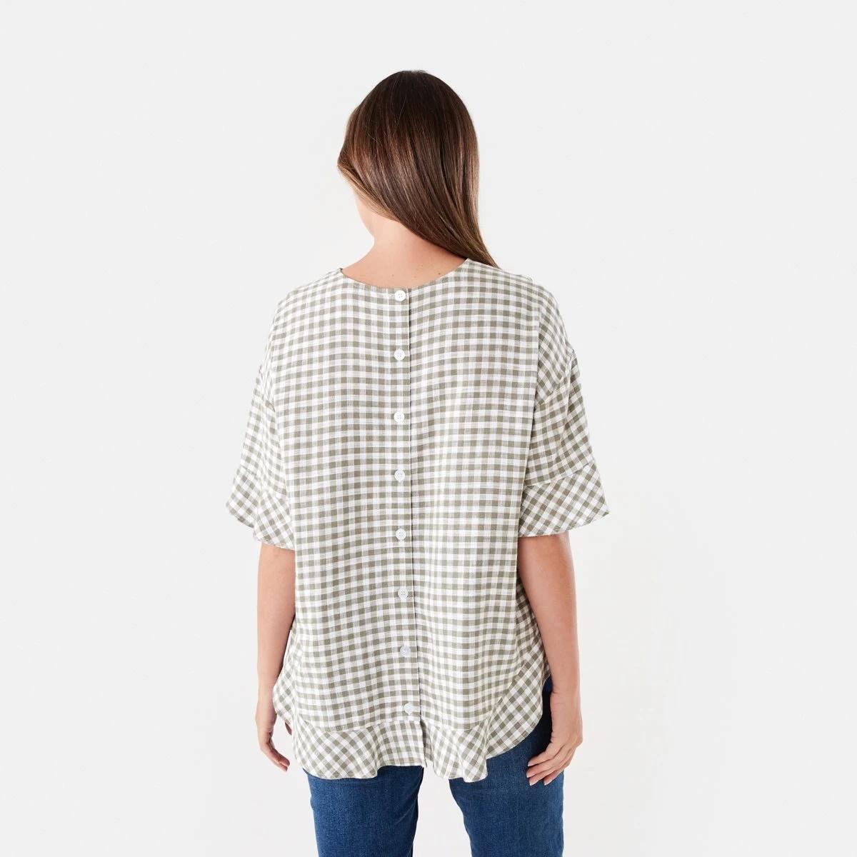 3 Short Sleeve Button Back Relaxed T-shirt GINGHM LIGHT KHAKI, 3 of 8