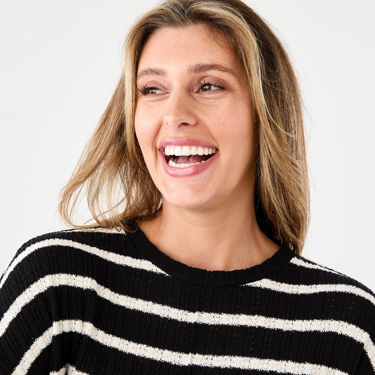 4 Long Sleeve Textured Top Black Strp, 4 of 7