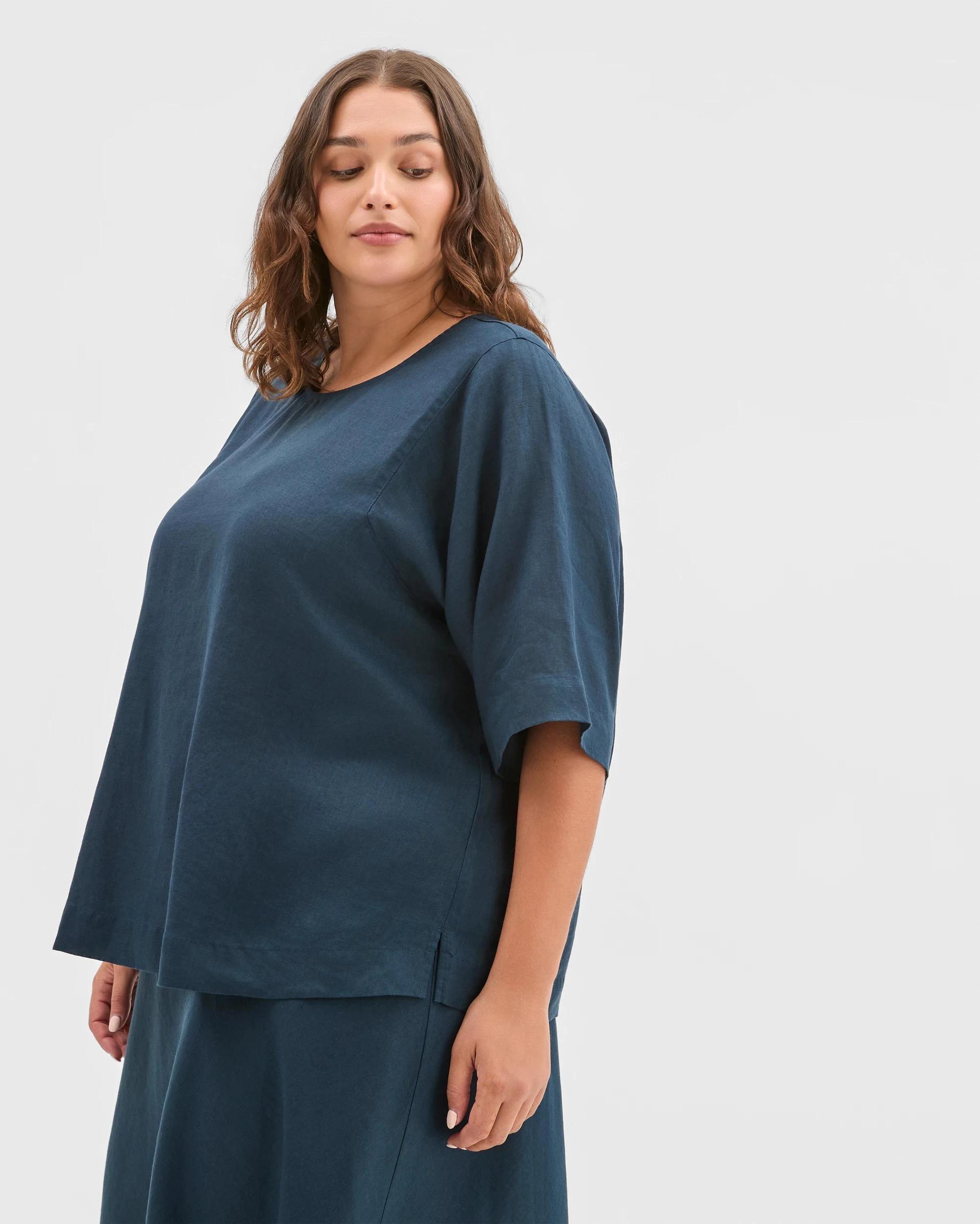 6 Target Curve Plus Size European Linen Short Sleeve Seam Detail Top SODALITE, 6 of 7