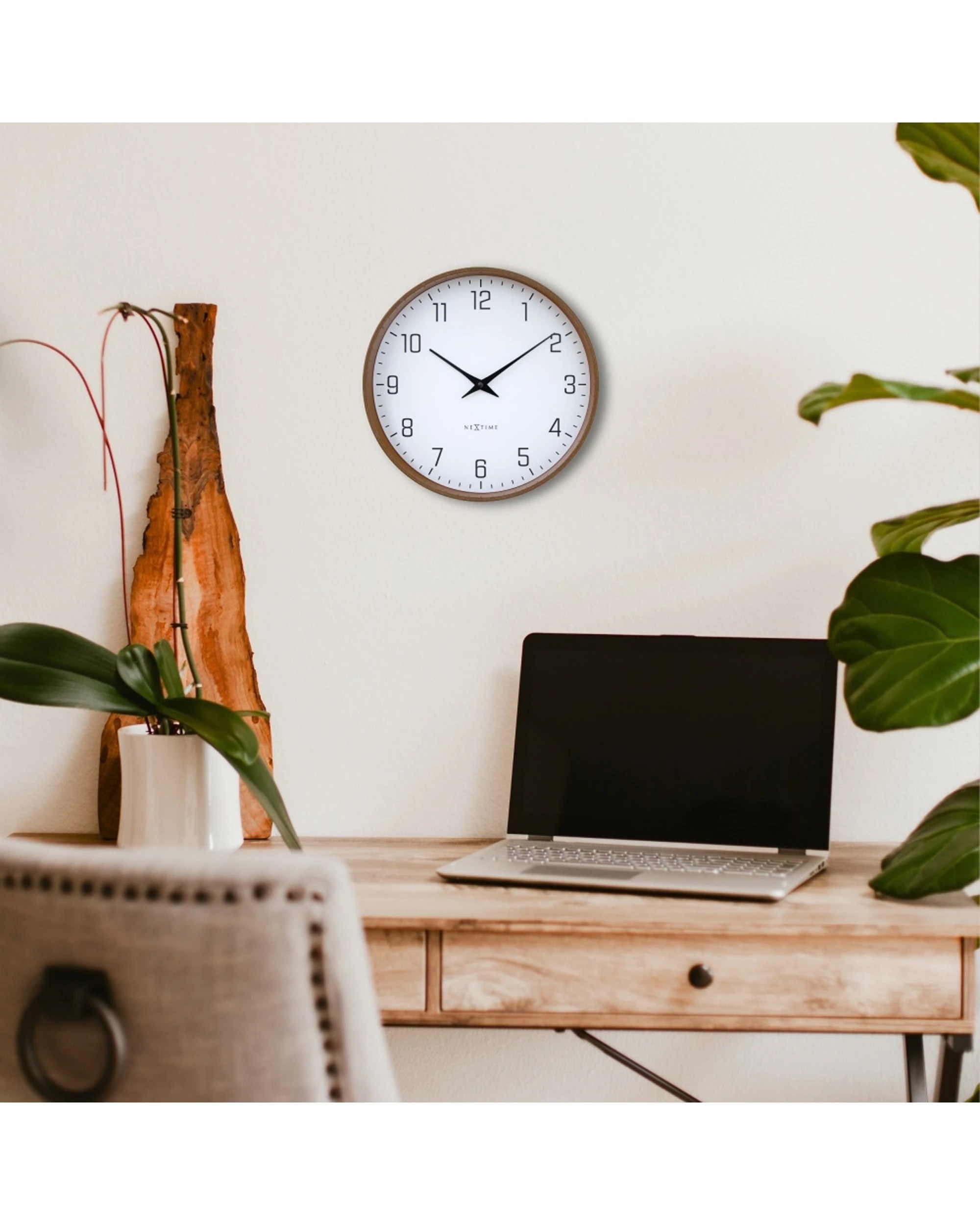 4 NeXtime Lyra Wall Clock Silent Analogue Modern Minimalist Style 30cm - White, 4 of 5