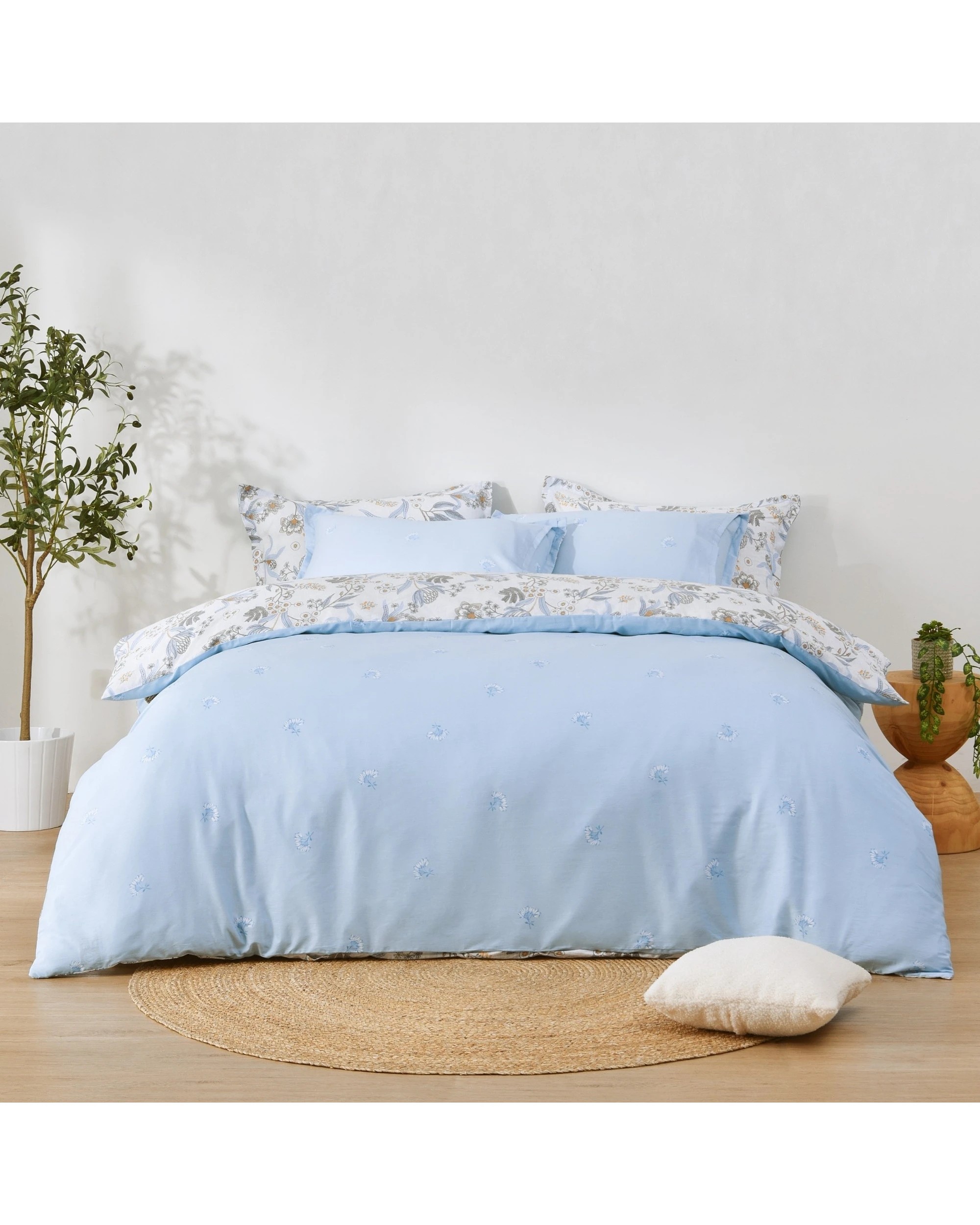 6 Dreamaker Calandra 100% Cotton Reversible Quilt Cover Set - Single Bed - Blue, 6 of 6