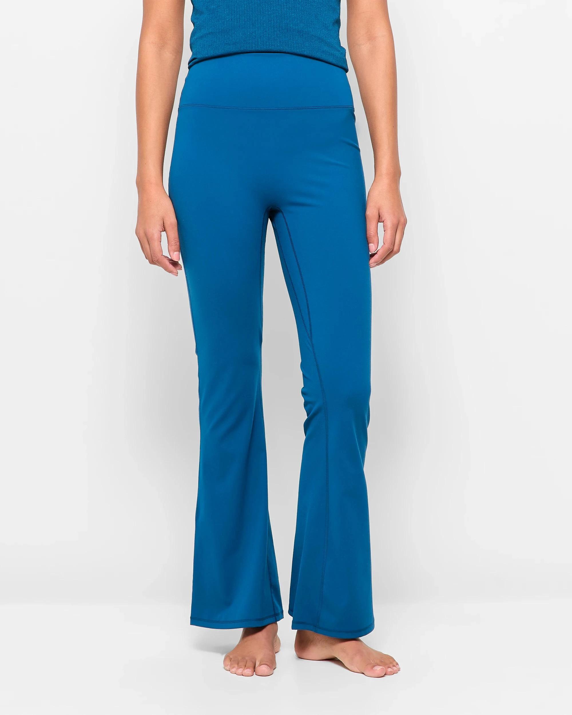 2 Target Active Studio Soft Yoga Flare Pants ECLIPSE BLUE, 2 of 5