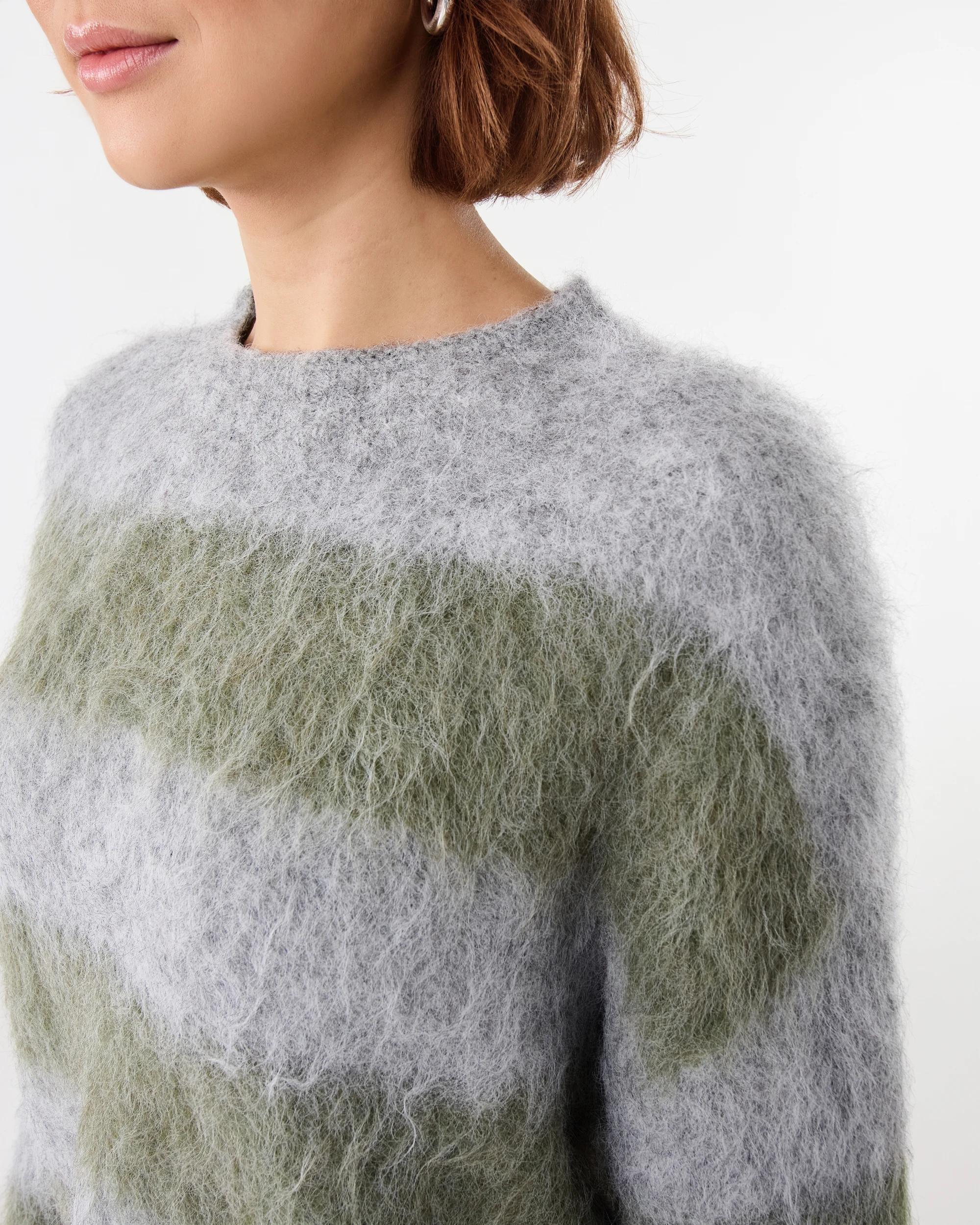 6 Fluffy Knit Jumper Grn Stripe, 6 of 7
