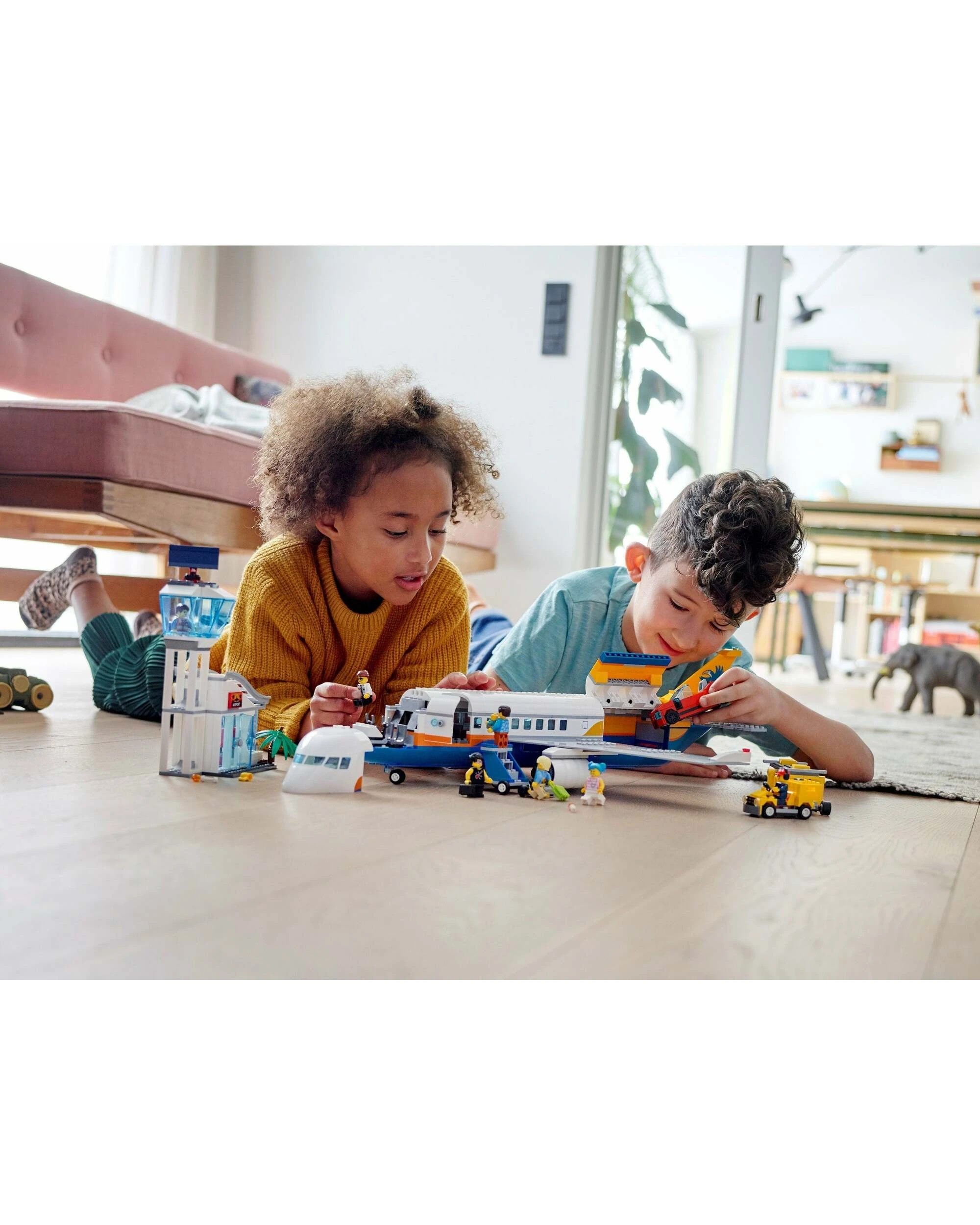 4 LEGO 60262 City Passenger Airplane: Airport Playset, 4 of 5