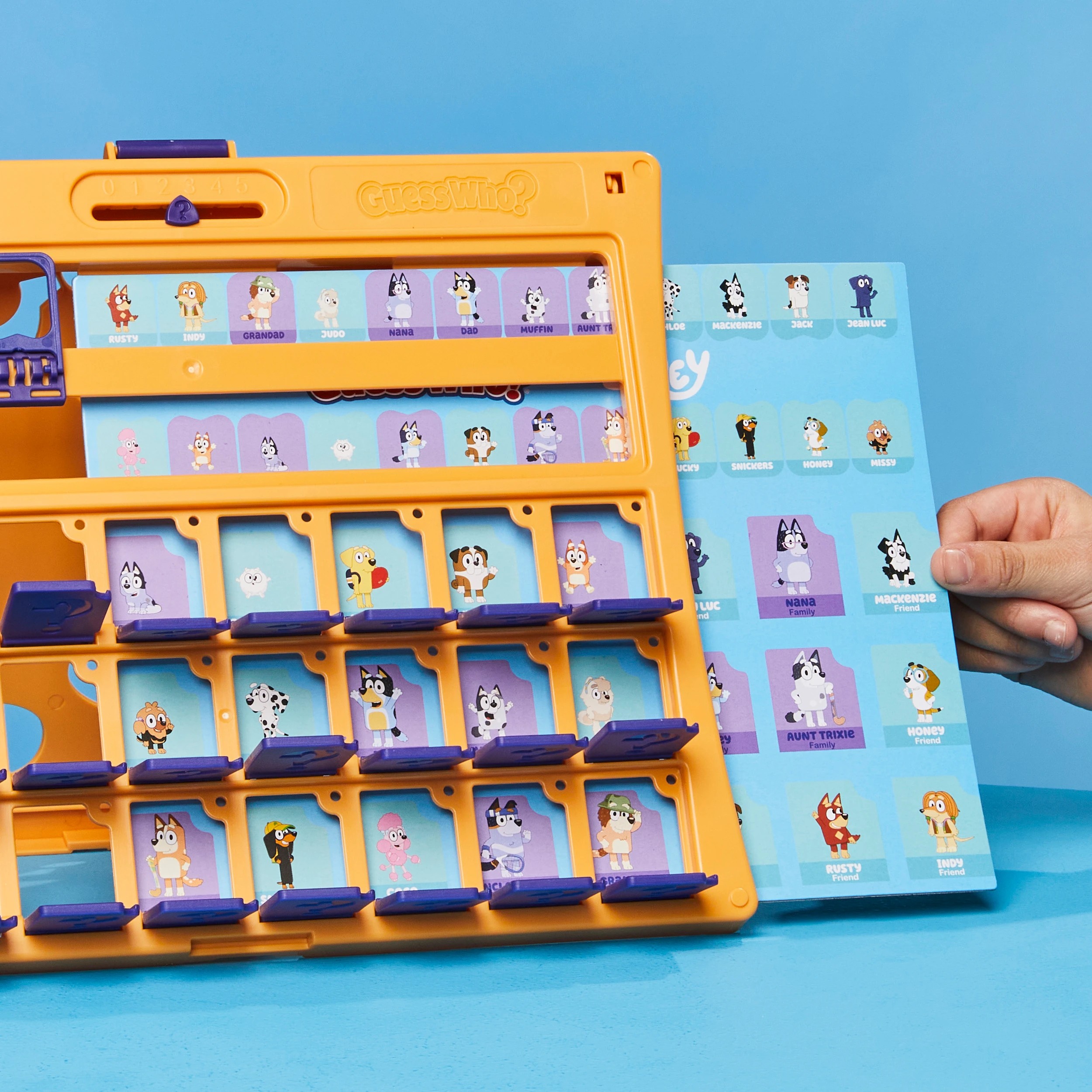 3 Hasbro Guess Who Bluey - Multi, 3 of 4