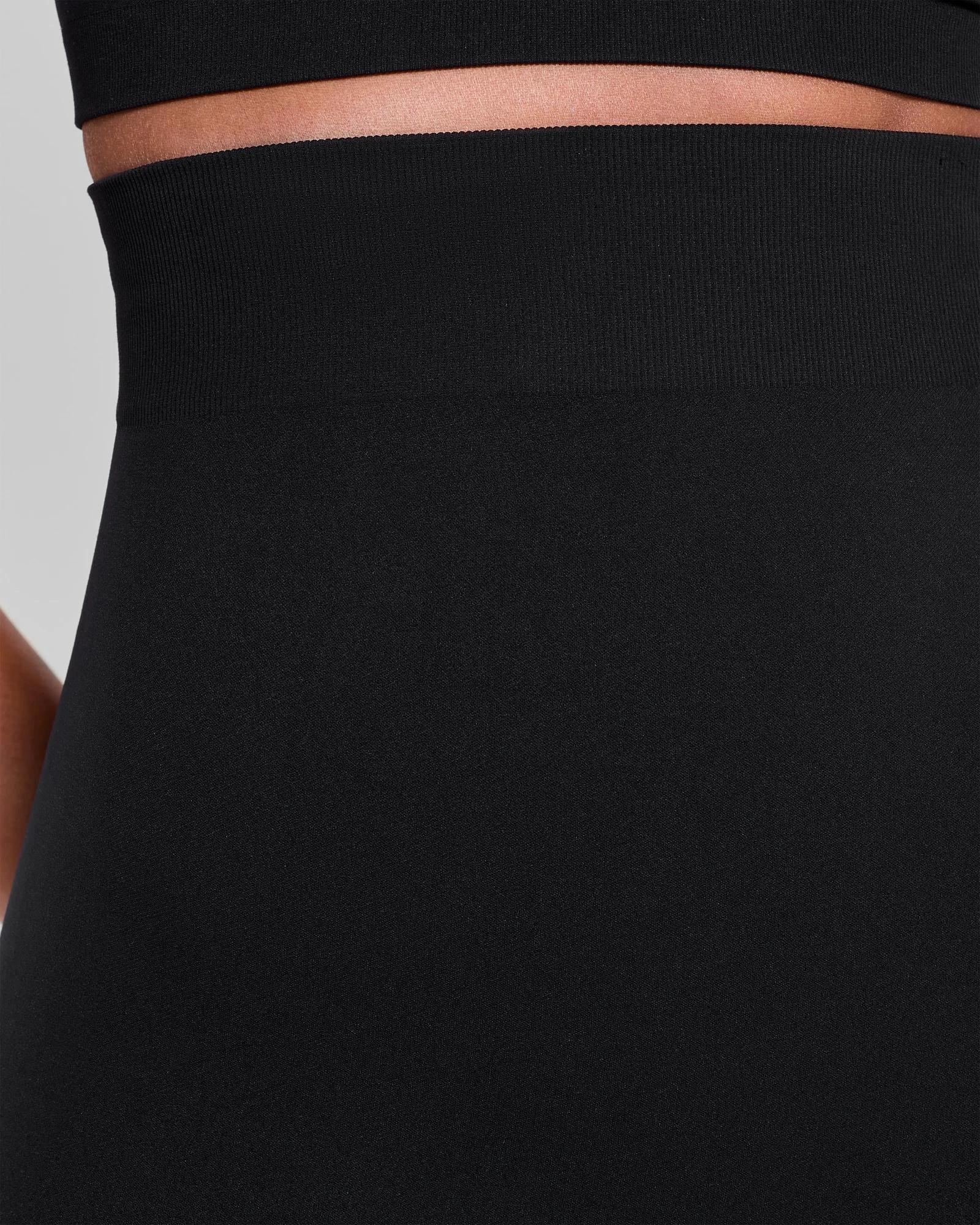 4 Target Woman Seamfree Sculpt High Waisted Shorts BLACK, 4 of 5