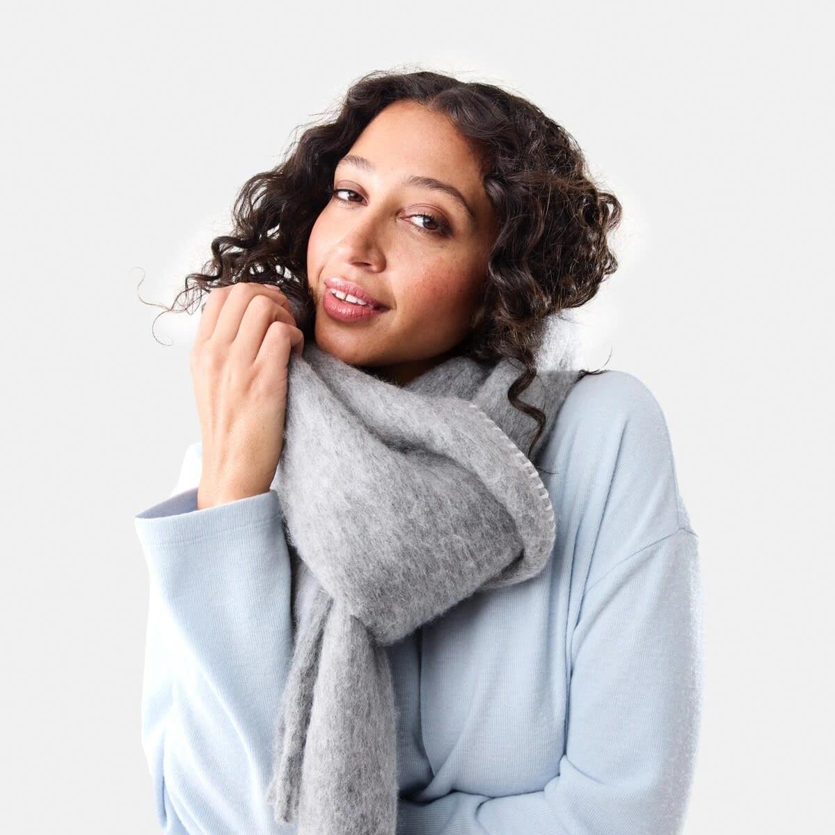 4 Blanket Stitch Scarf Grey Marle, 4 of 5