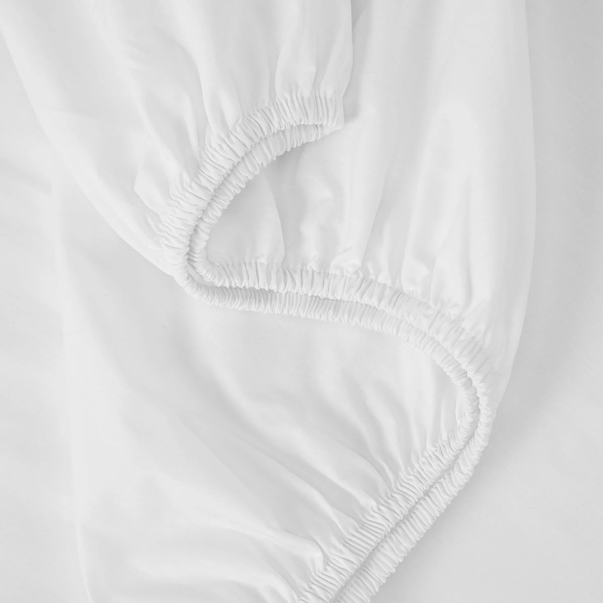 3 250 Thread Count Cotton Rich Fitted Sheet - King Bed, White, 3 of 3