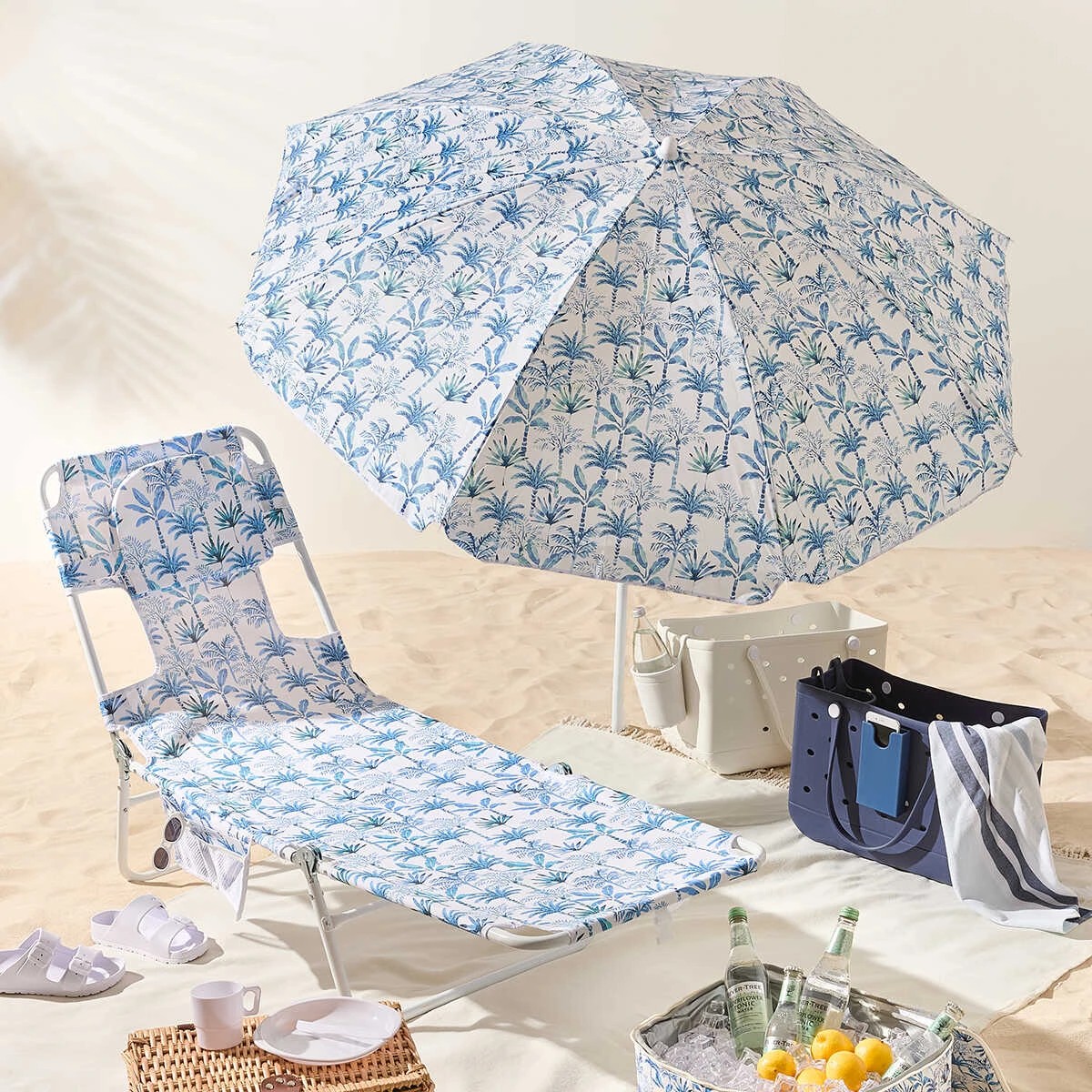 9 1.8m Palm Umbrella, 9 of 9