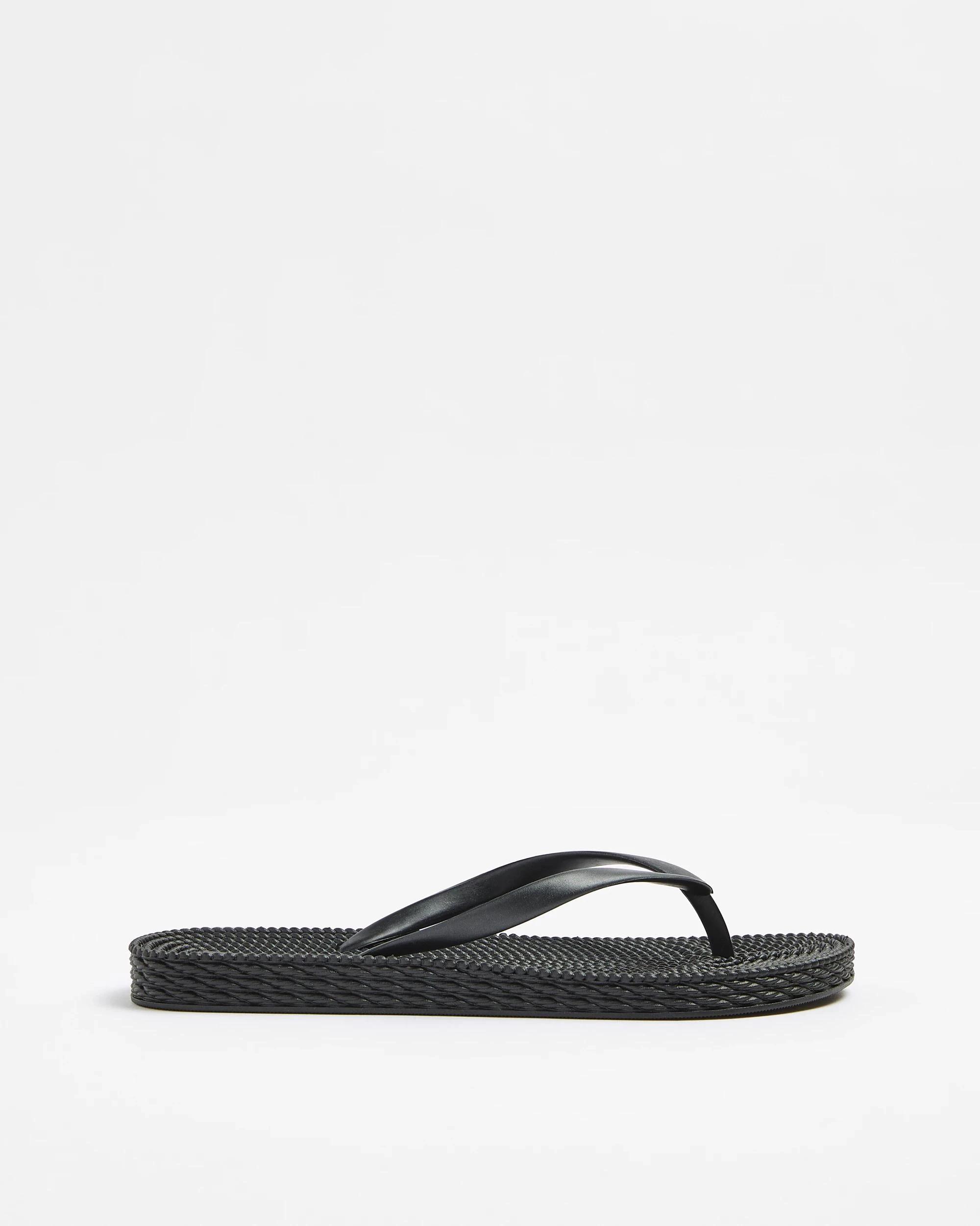 1 Target Woman Womens Textured Metallic Thongs BLACK, 1 of 3