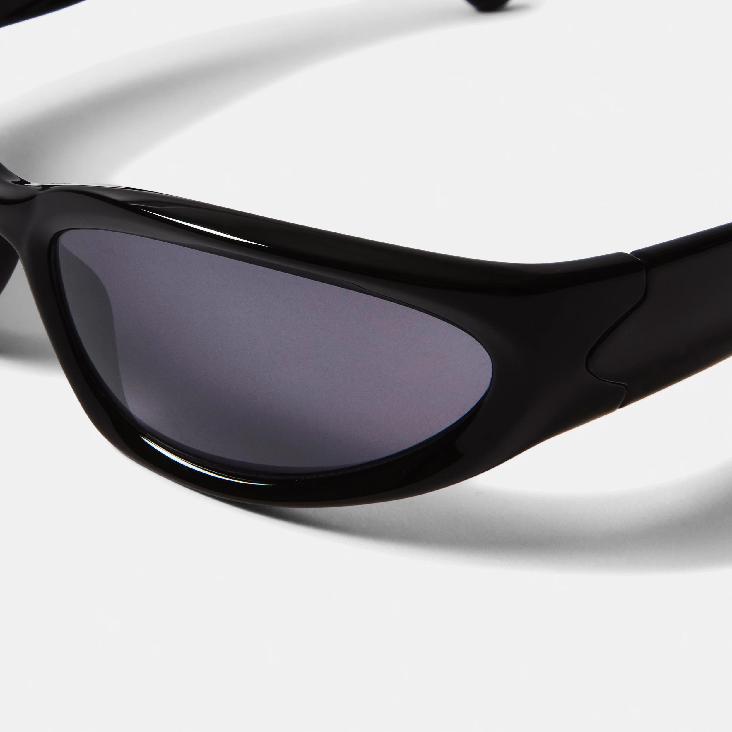 3 Wrap Sunglasses Black, 3 of 9