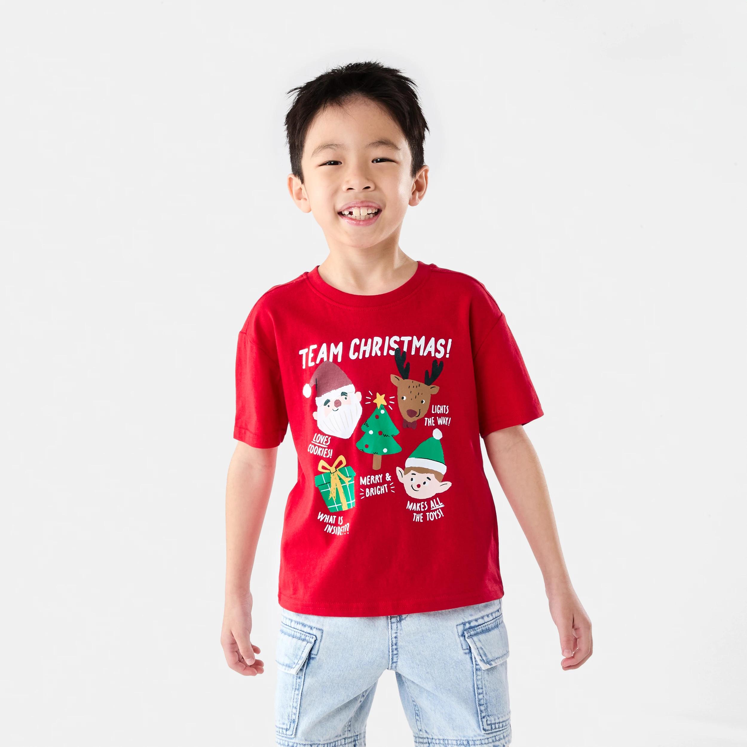 1 Christmas Print T-shirt Red Xmas, 1 of 7