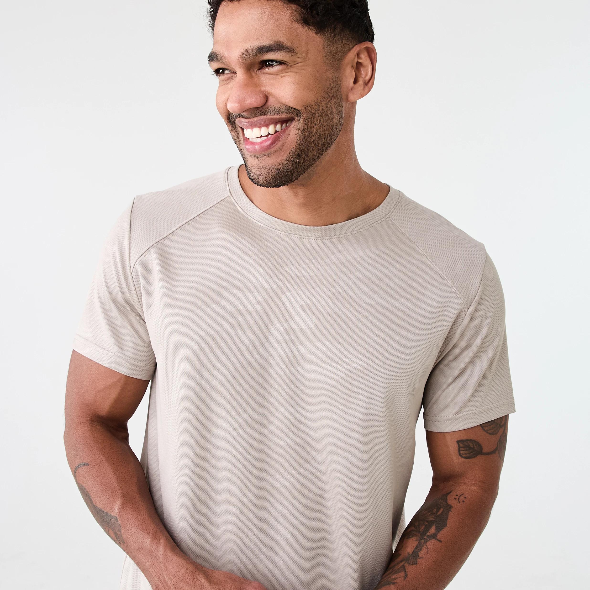 4 Active Mens Printed T-shirt EMBOSSED CAMO SILVER LINING, 4 of 6