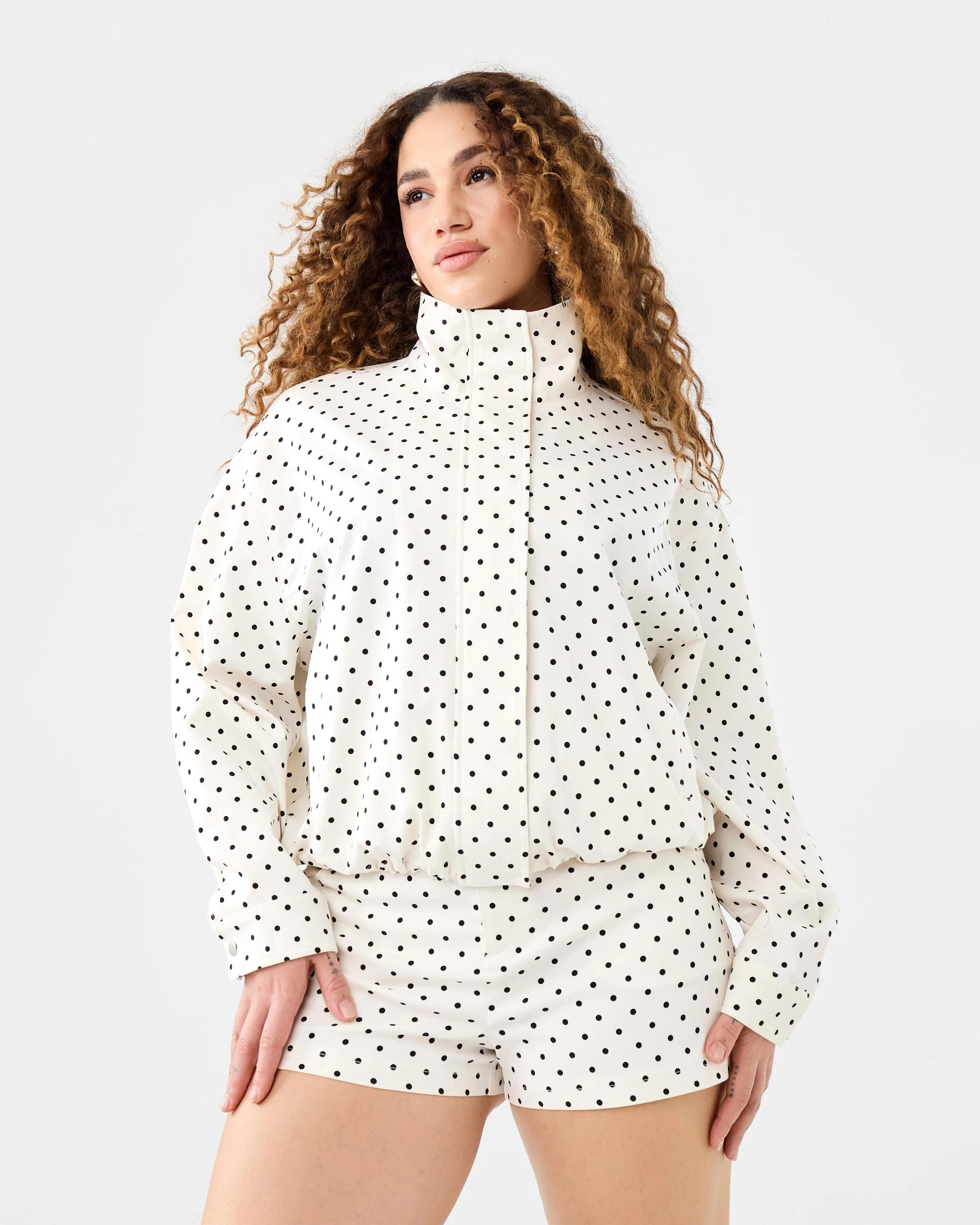 7 Spot Tailored Shorts White Dot, 7 of 9