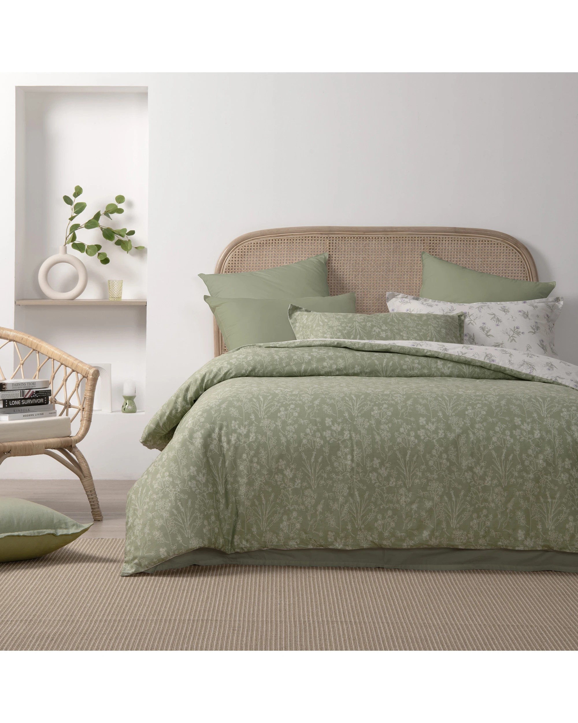 2 Dreamaker Adelle 100% Cotton Reversible Quilt Cover Set - Queen Bed - Floral Sage, 2 of 7