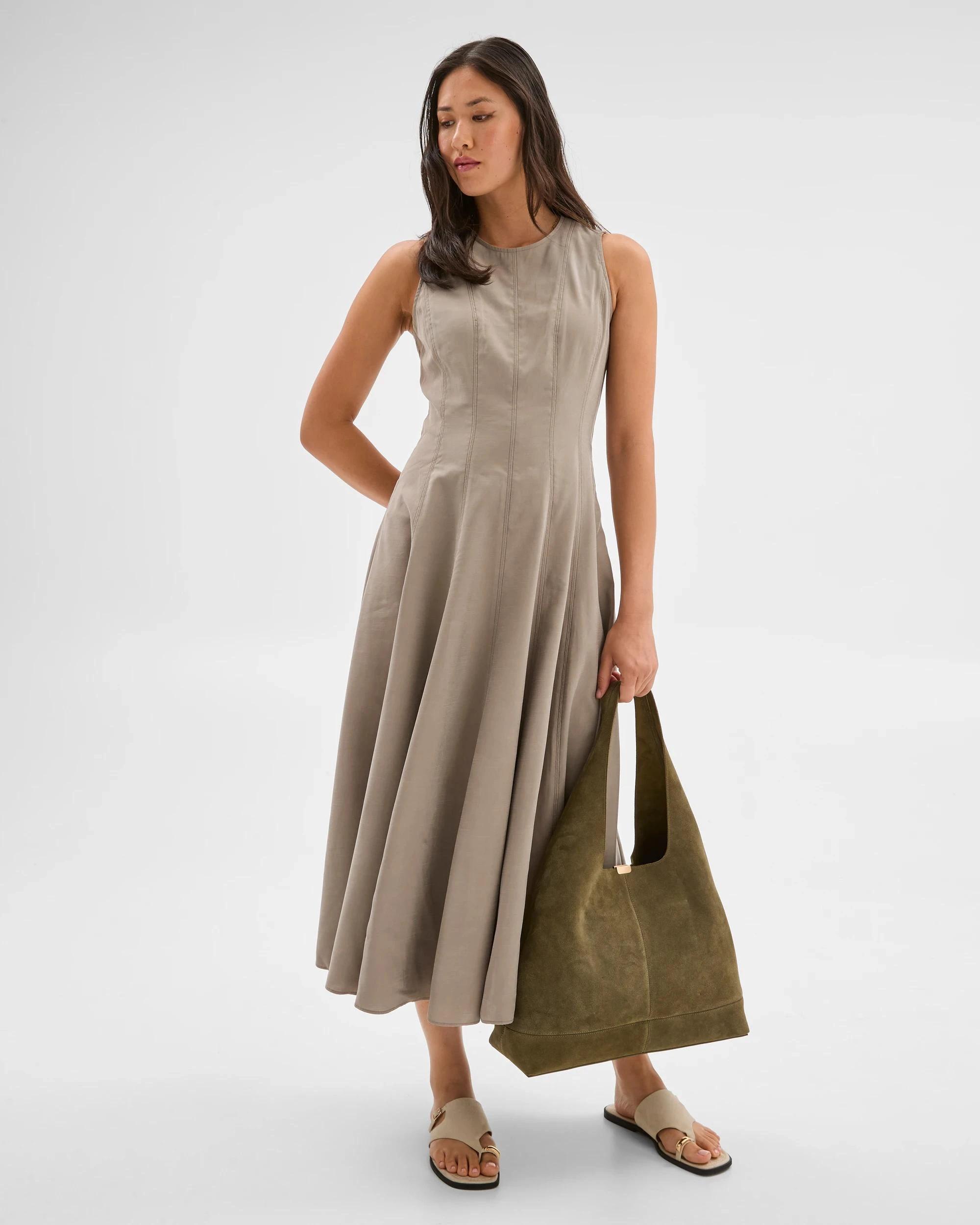 3 Sleeveless Seam Detail Midi Dress - Preview PEYOTE, 3 of 7