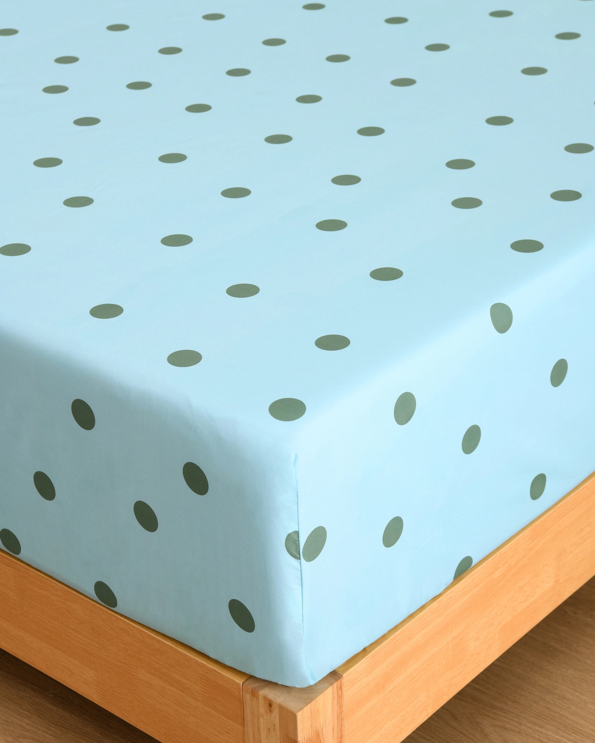 3 Dreamaker Pippa Polka Dot Fitted Sheet Set - Queen Bed - Sky, 3 of 6