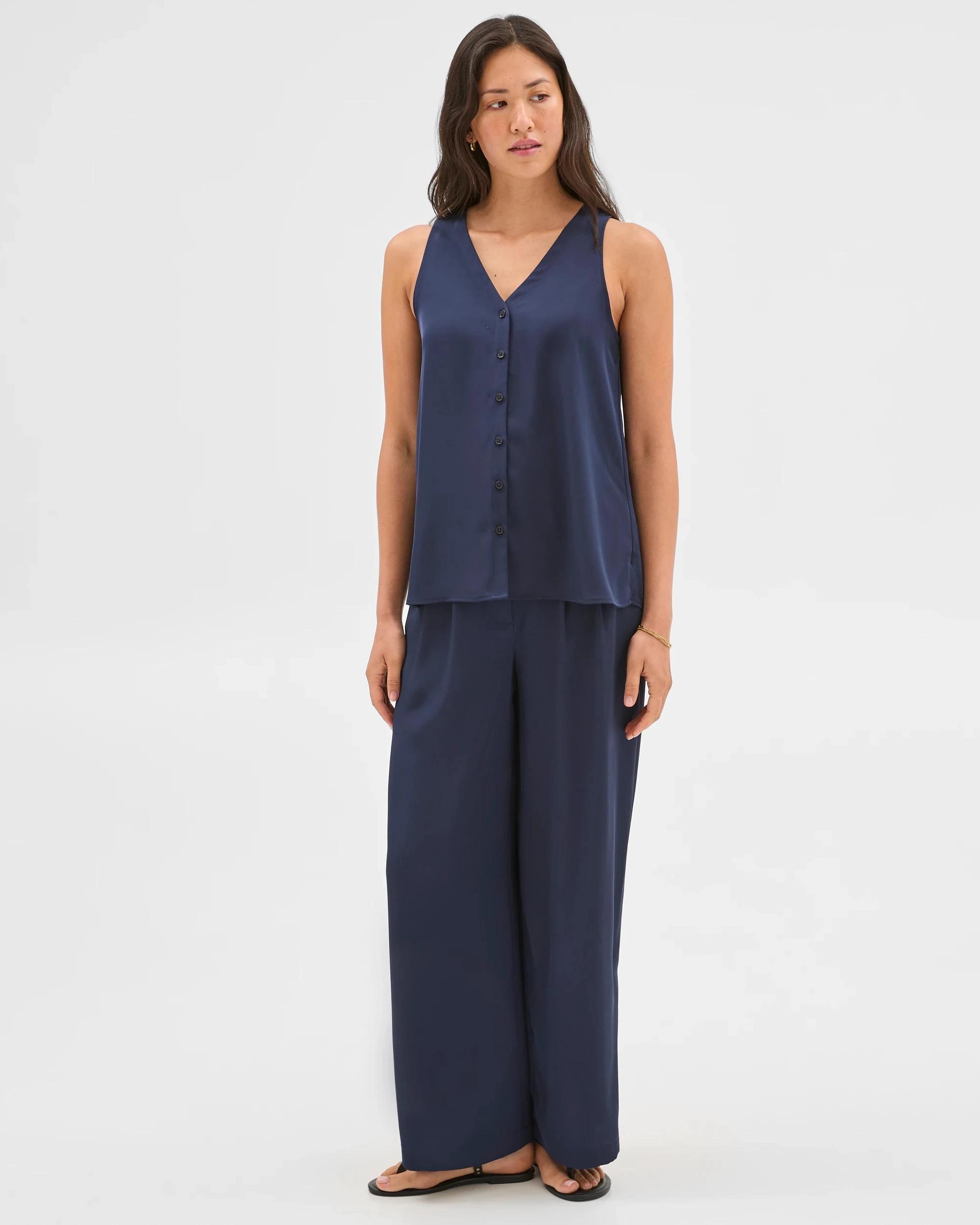 1 Sleeveless Vest Detail Top - Preview OXFORD, 1 of 6