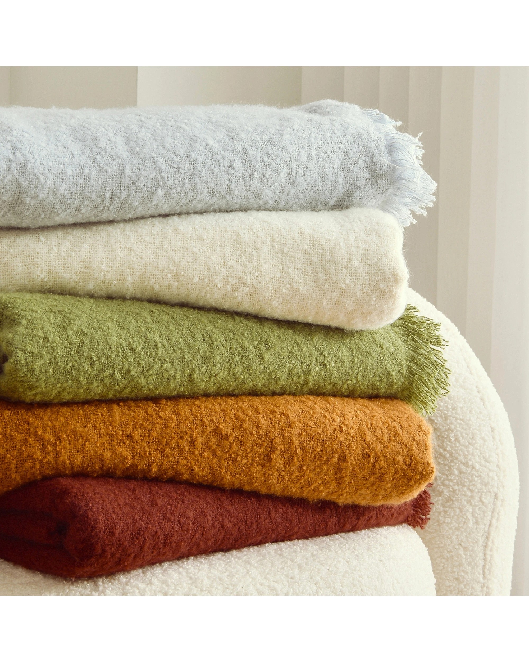 3 Cadence & Co. Amelie Super Soft Boucle Throw 130x170cm - Leaf Green, 3 of 5