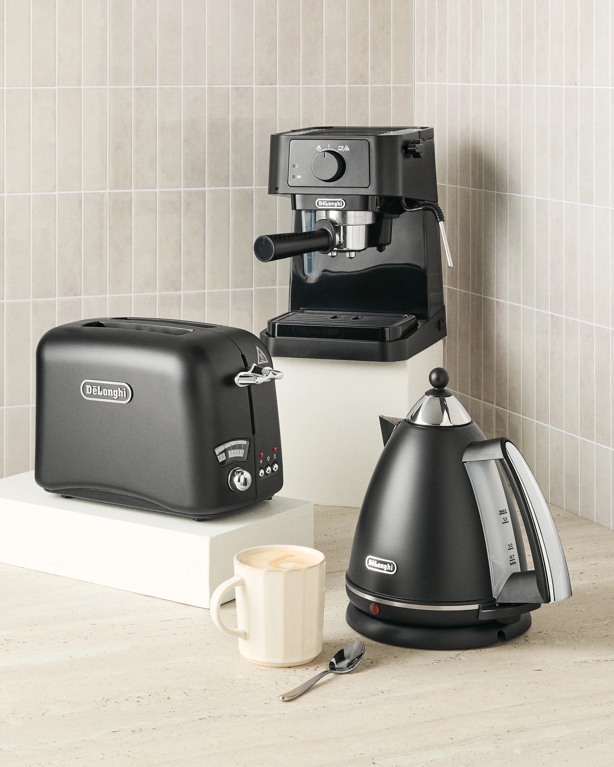 3 Delonghi De’Longhi Stilosa Manual Espresso Coffee Machine - Black, 3 of 3