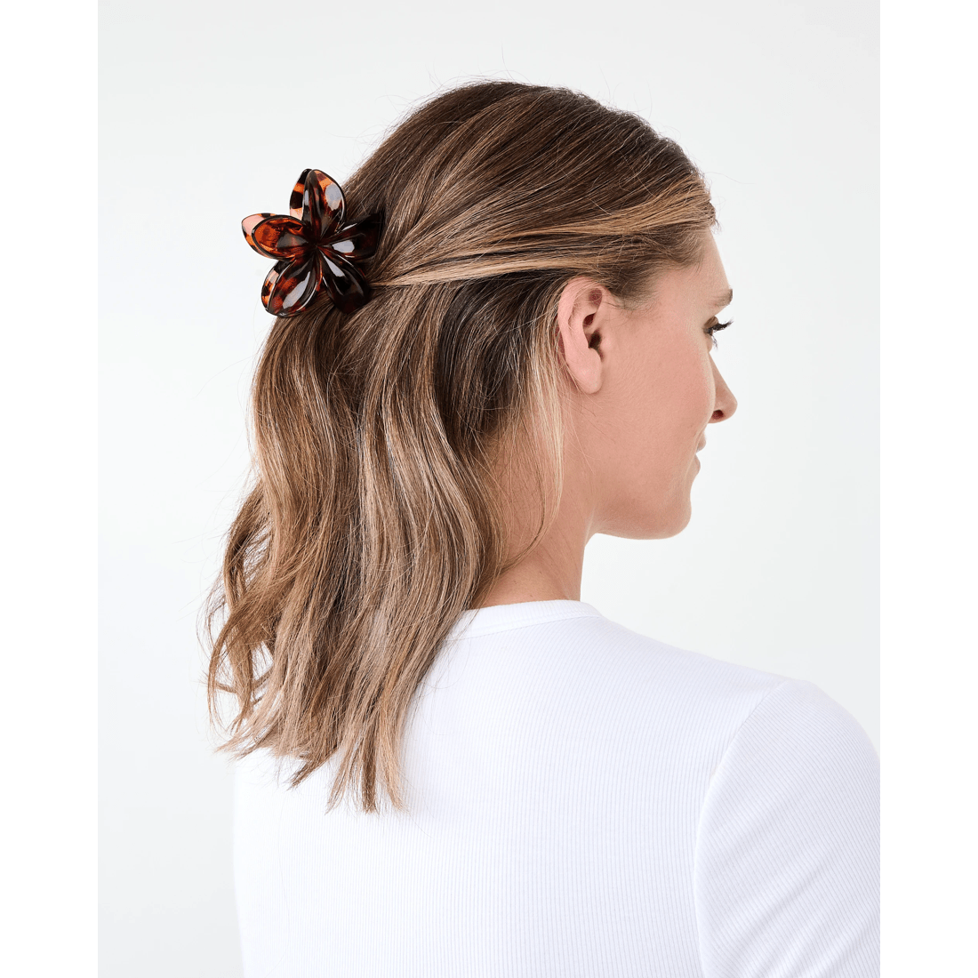 3 Tort Frangipani Claw Hair Clip, 3 of 4