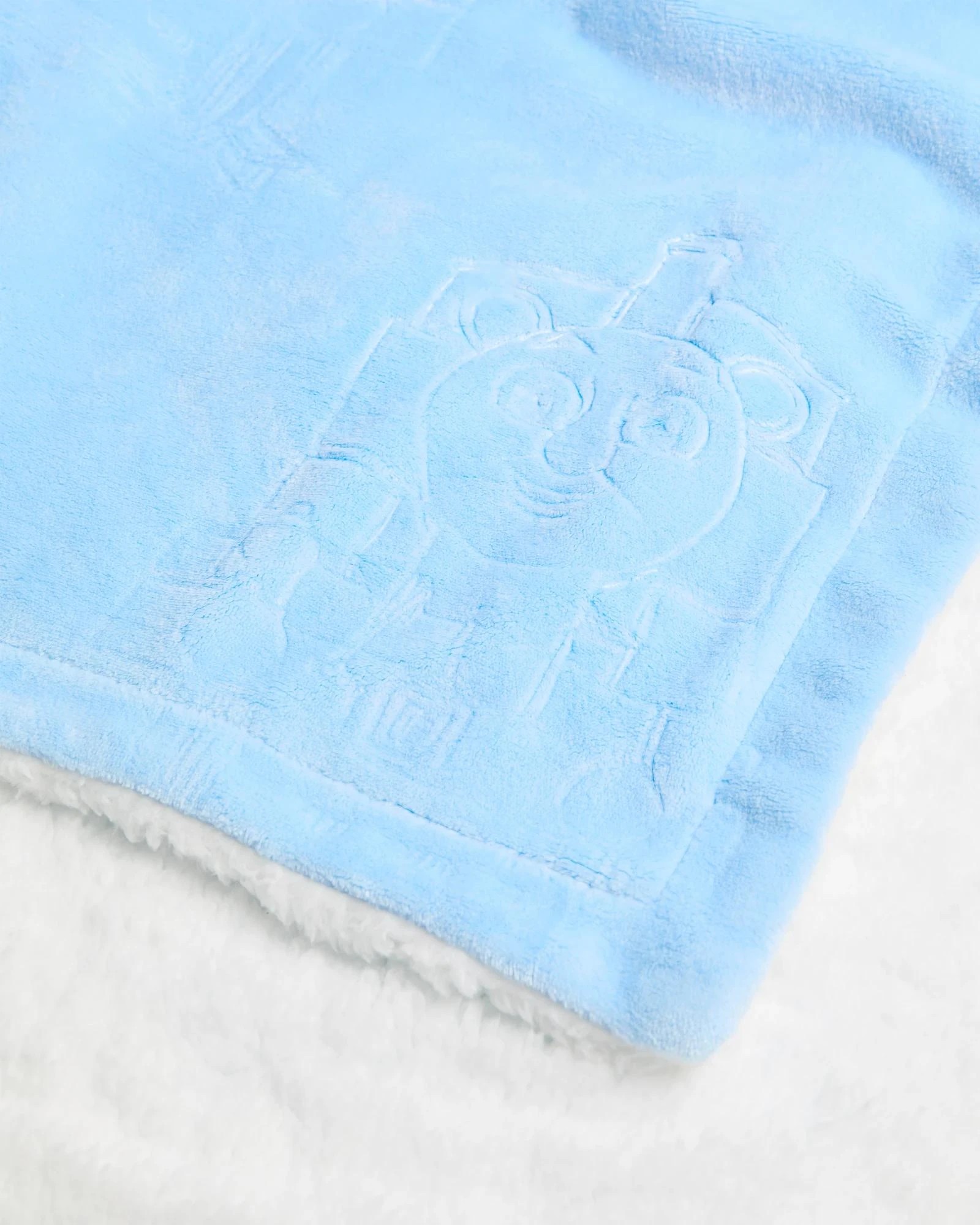 2 Thomas & Friends Throw - Queen Bed - Blue, 2 of 3