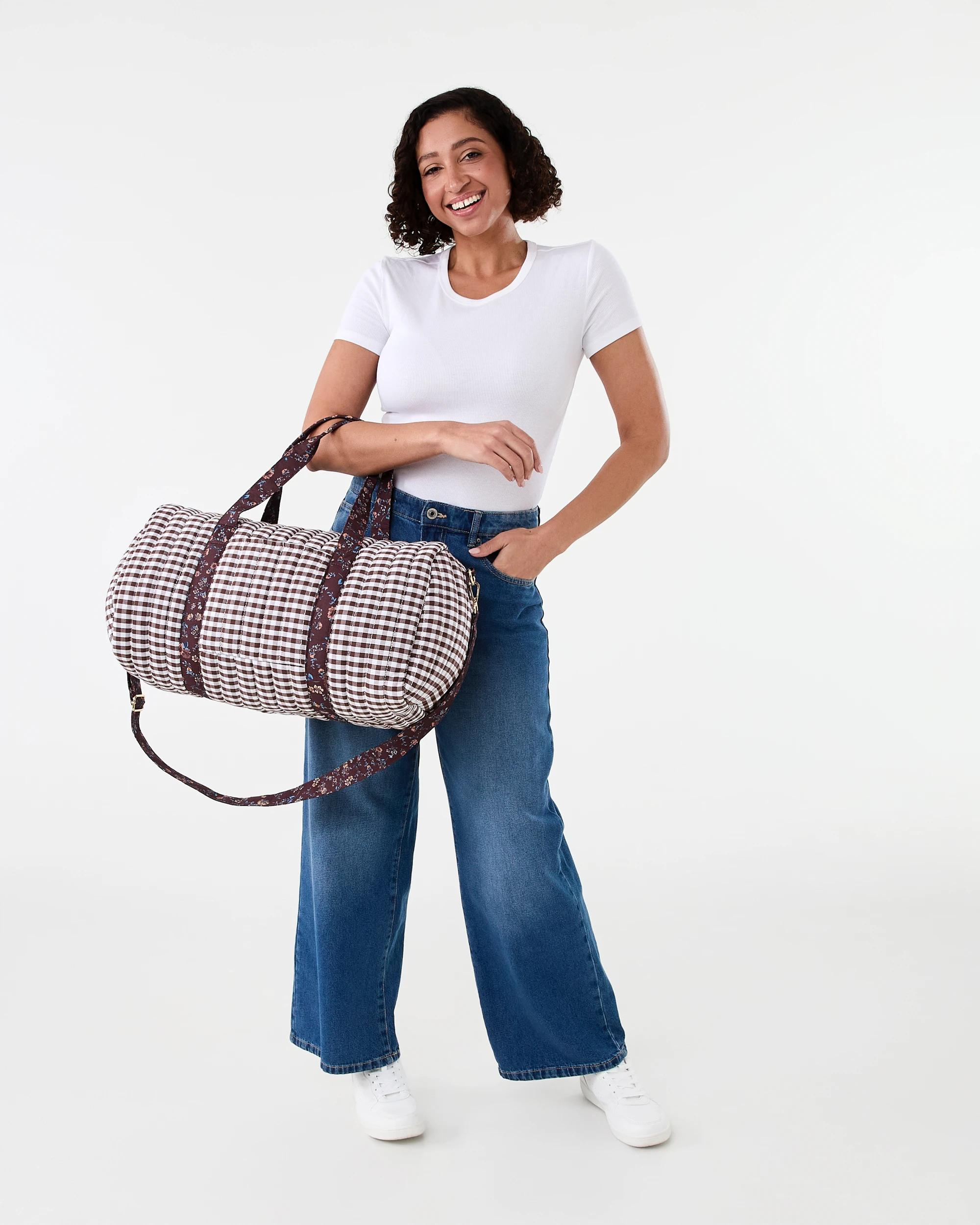8 Quilted Weekender Bag Choc Ging, 8 of 8