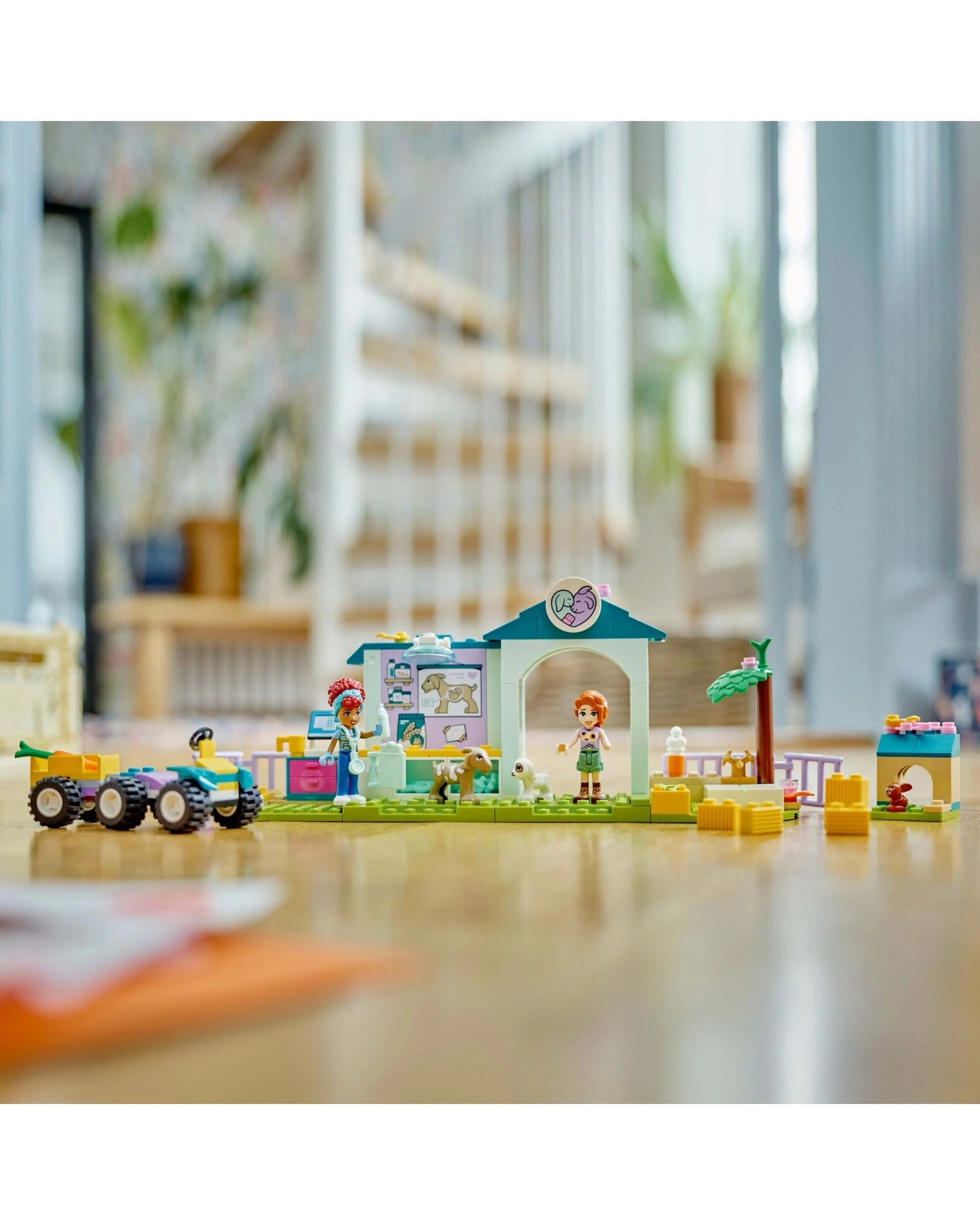 5 LEGO Friends Series 42632 Farm Animal Vet Clinic, 5 of 5