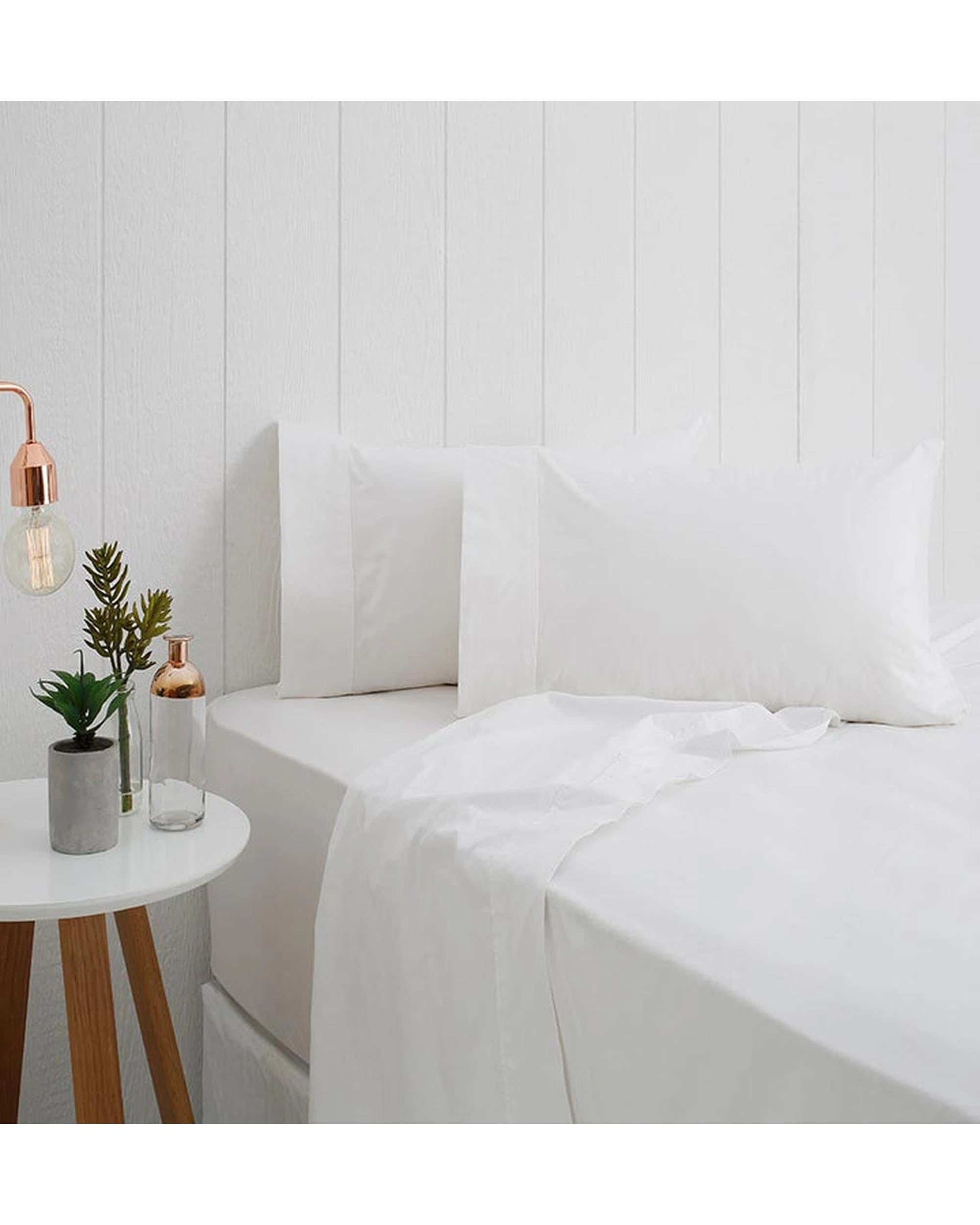1 Odyysey Living Breathe Cotton Fitted Sheet 250Tc - Queen Bed - White, 1 of 1