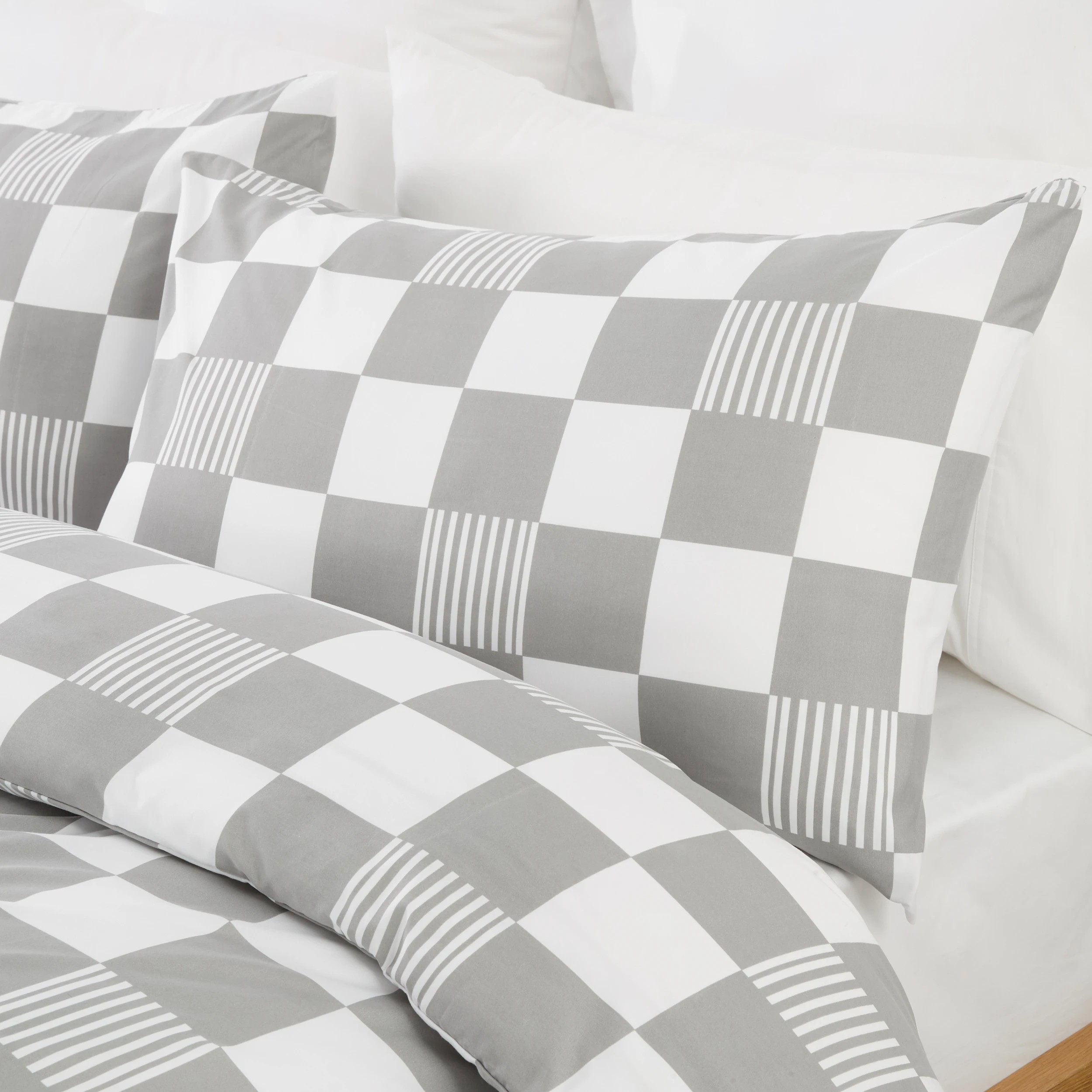 2 Jack Quilt Cover Set - Queen Bed, 2 of 7