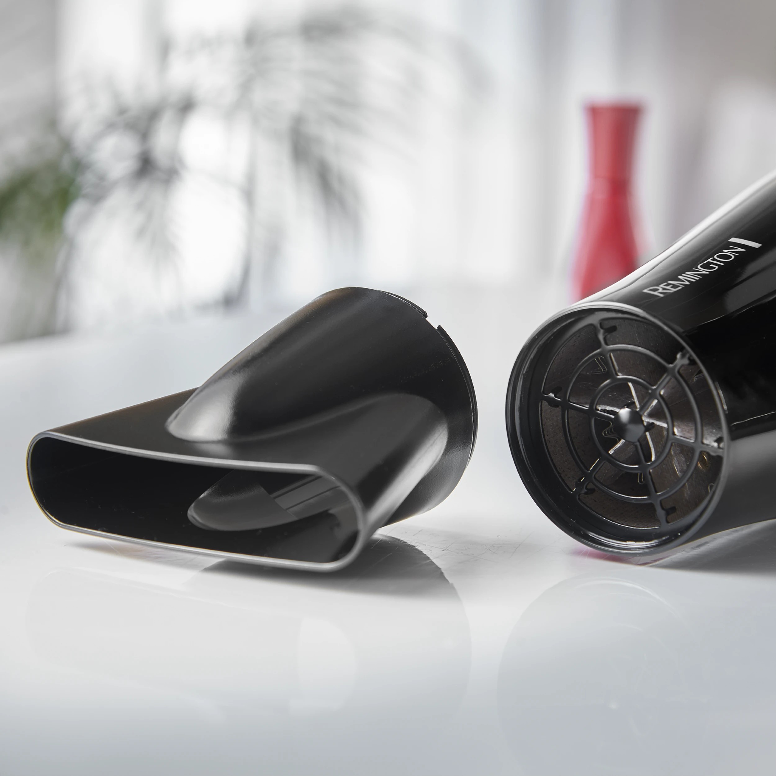 4 Remington 2000W Aero Hair Dryer With Cool Shot And Concentrator For Fast Styling And Drying - Black, 4 of 6