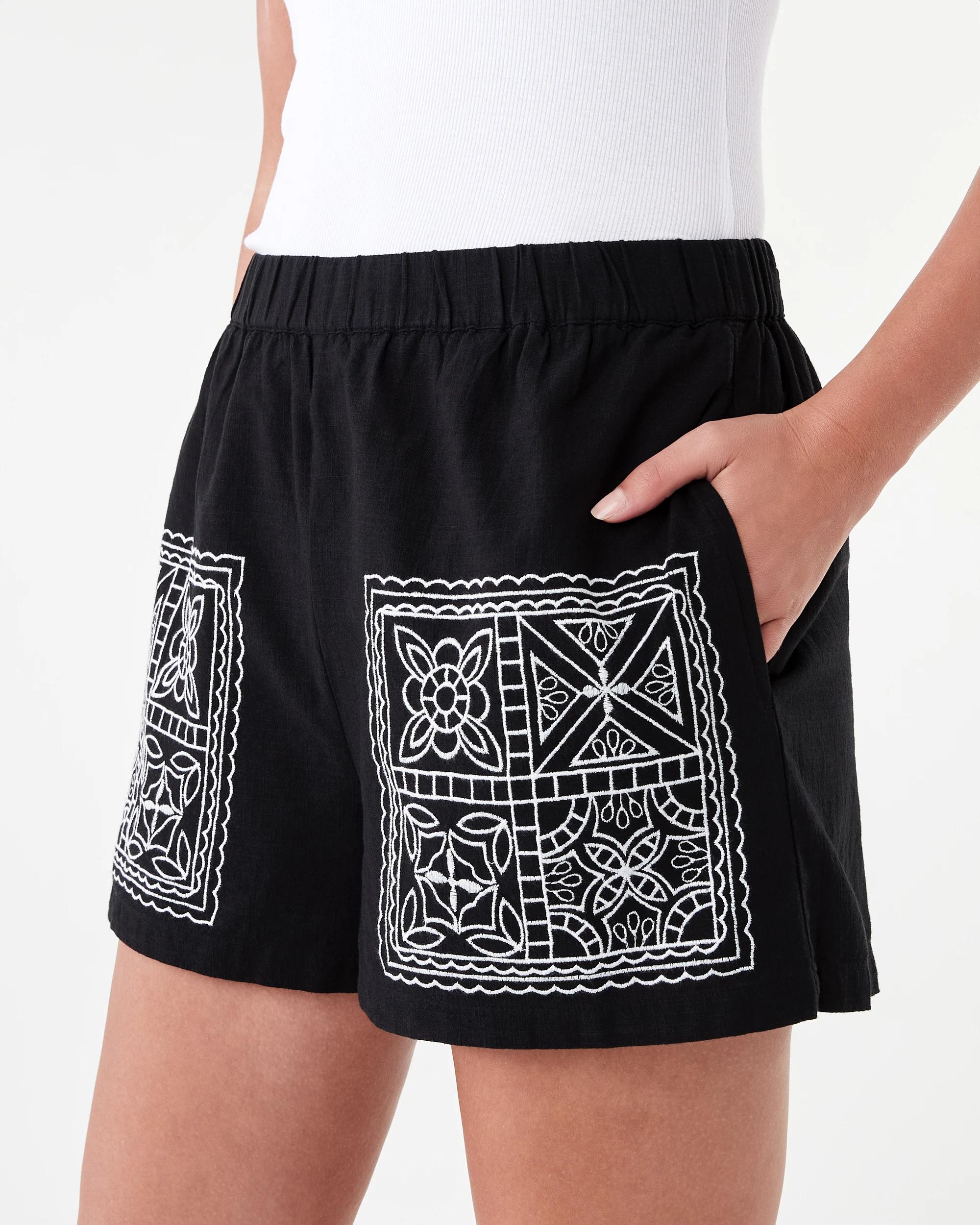 2 Embroidered Shorts Black, 2 of 7