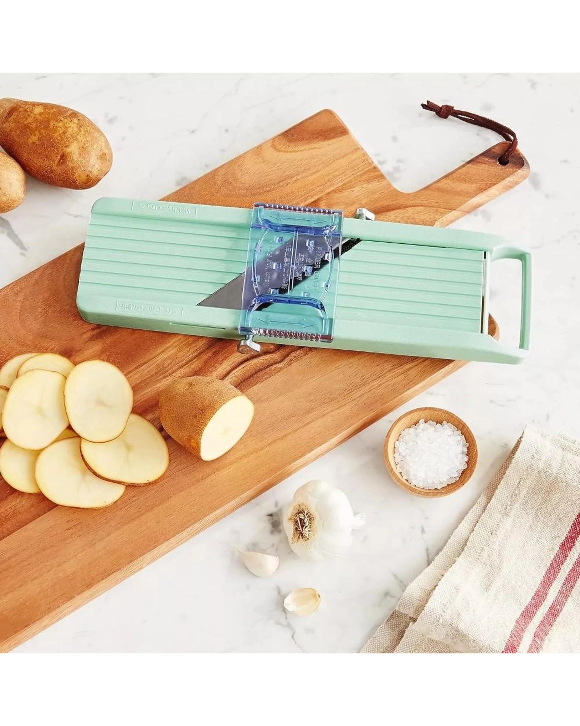 2 Benriner Classic Mandoline Slicer 64mm  Green, 2 of 3