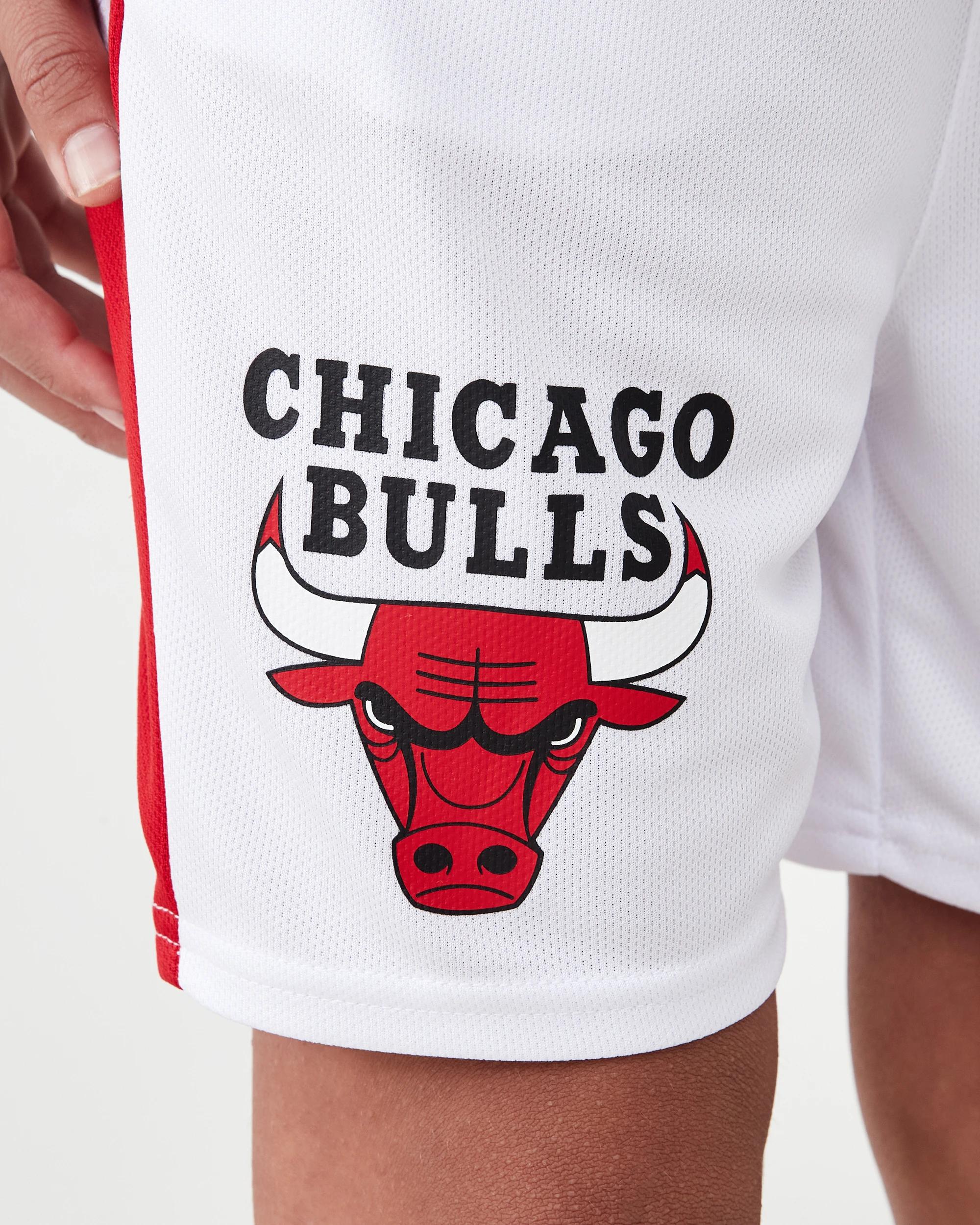 4 Official NBA Kids Mesh Shorts WHITE BULLS, 4 of 8