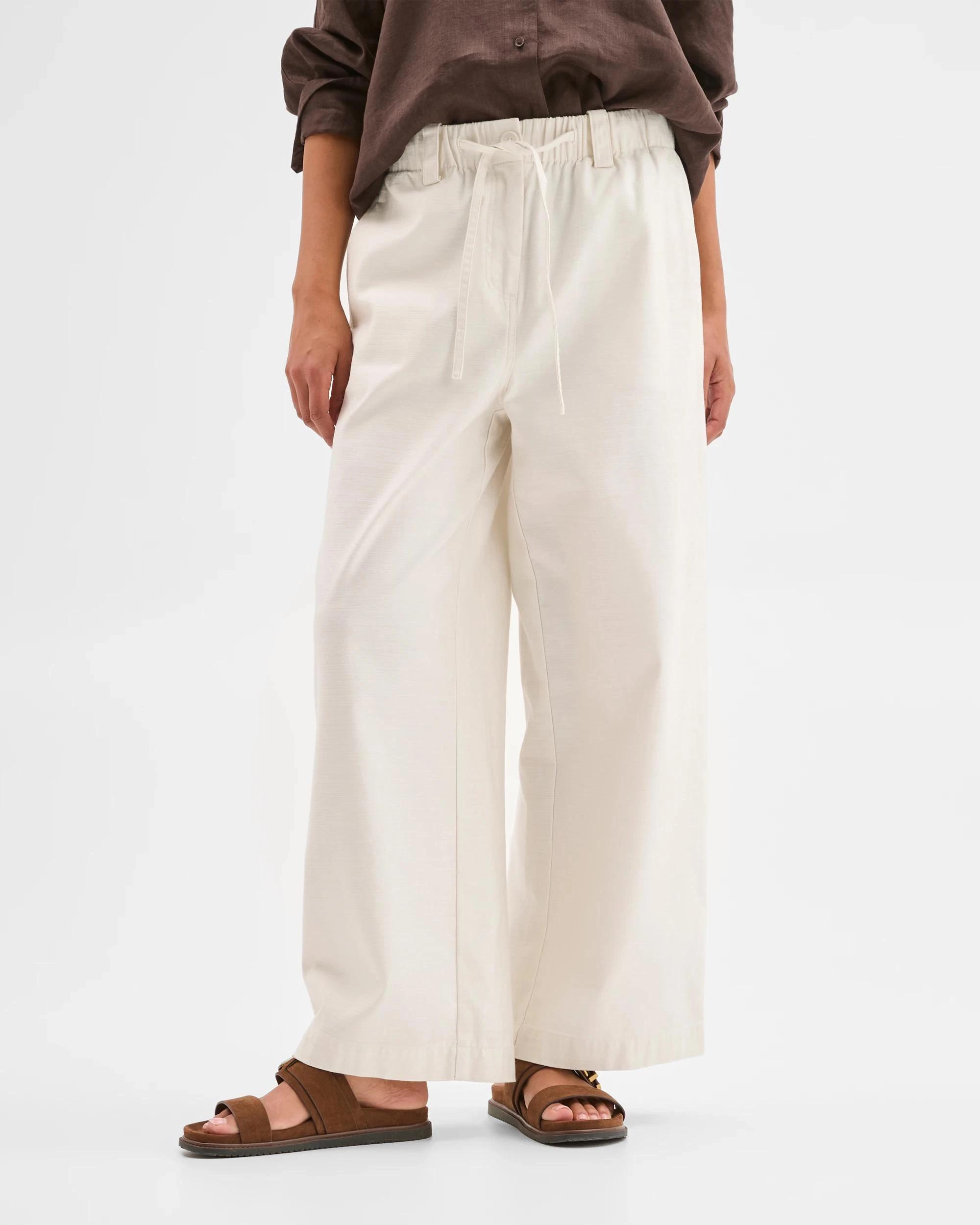 2 Target Woman Australian Cotton Textured Cotton Pant CLOUD DANCER, 2 of 7