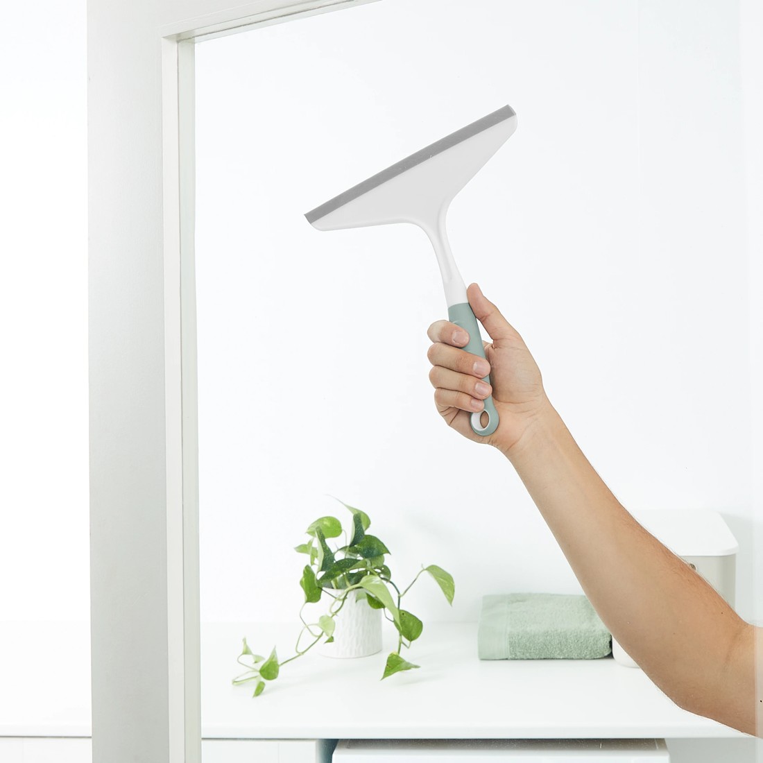 3 Window Squeegee, 3 of 9