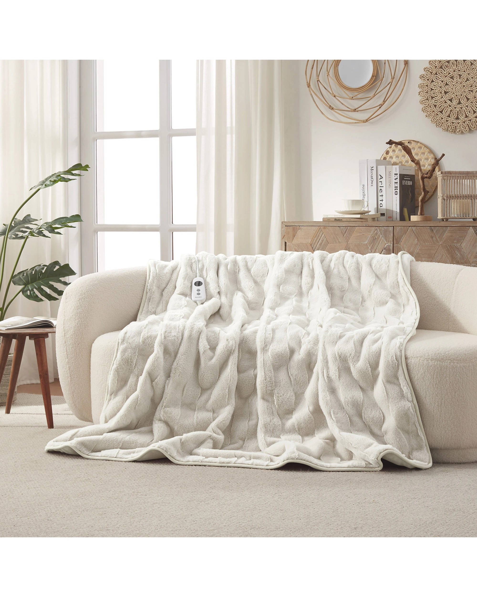 1 Dreamaker Basketweave Faux Fur Heated Throw 180x200cm - Cream, 1 of 10