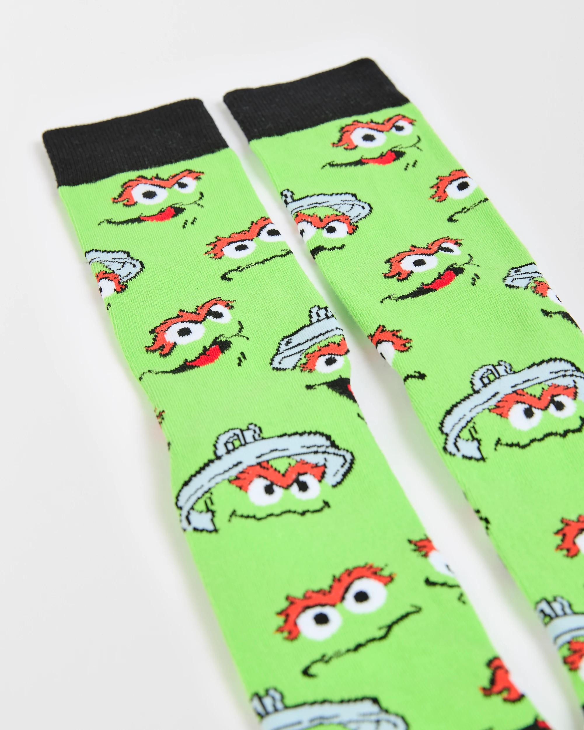 2 Oscar The Grouch Licensed Crew Socks - Swag OSCAR THE GROUCH, 2 of 3