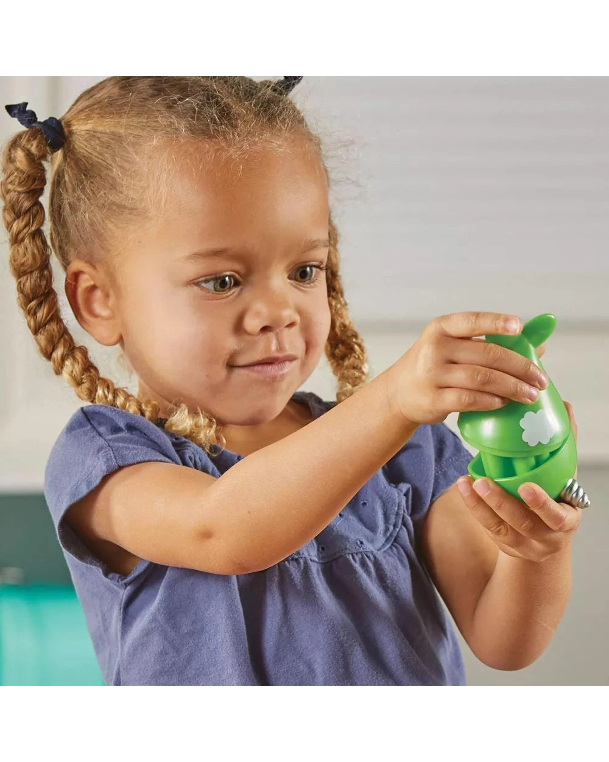 5 Learning Resources Snap-n-Learn Narwhals and Friends Playset, 5 of 6