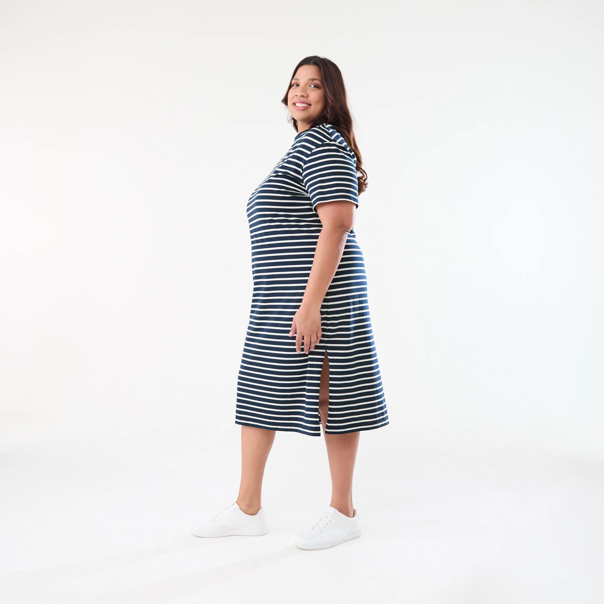 2 Curve Short Sleeve T-shirt Dress NAVY STRIPE SKY CAPTAIN, 2 of 5